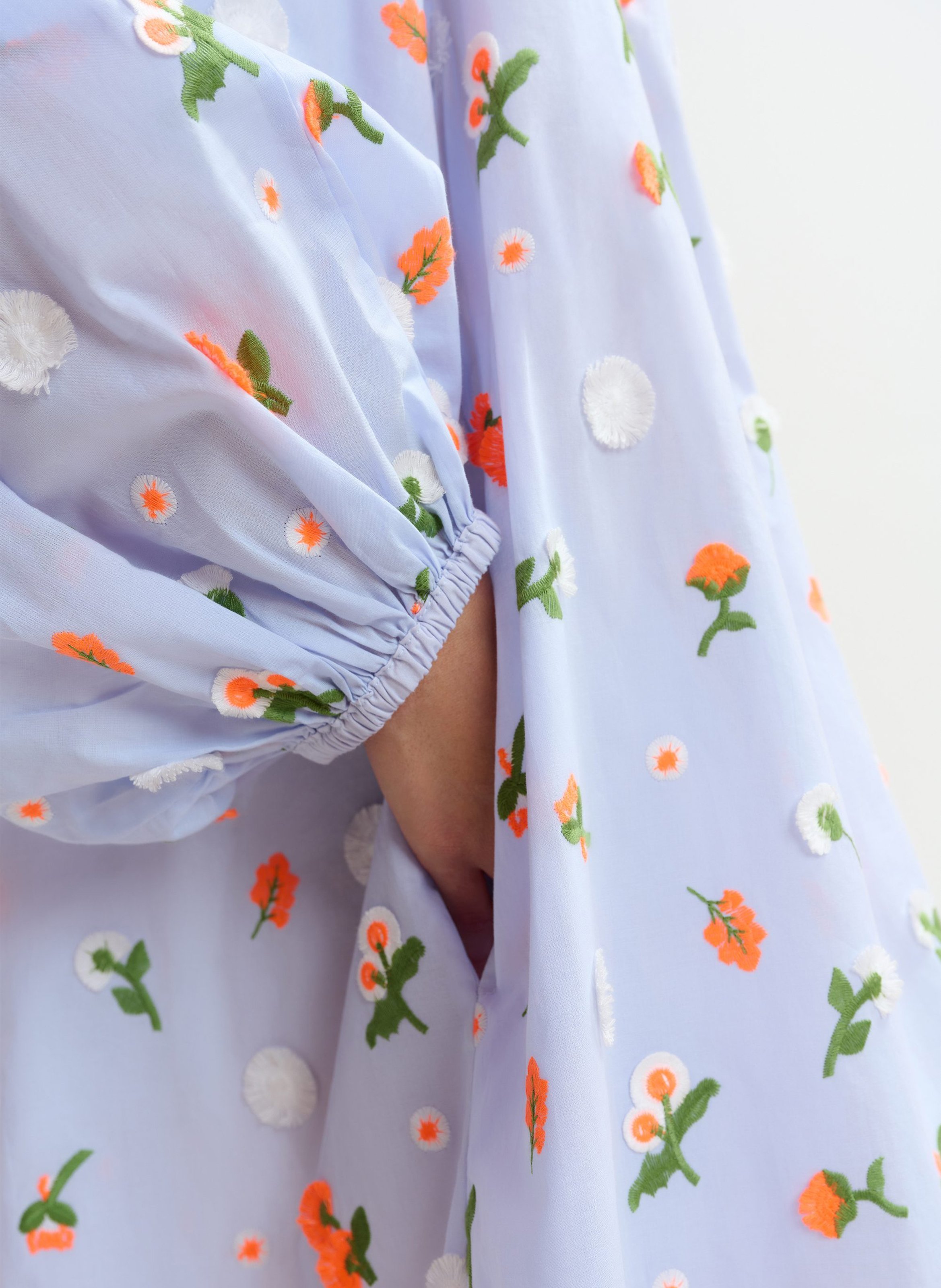 Short loose-fitting round-neck embroidered dress ESSENTIEL ANTWERP Blue