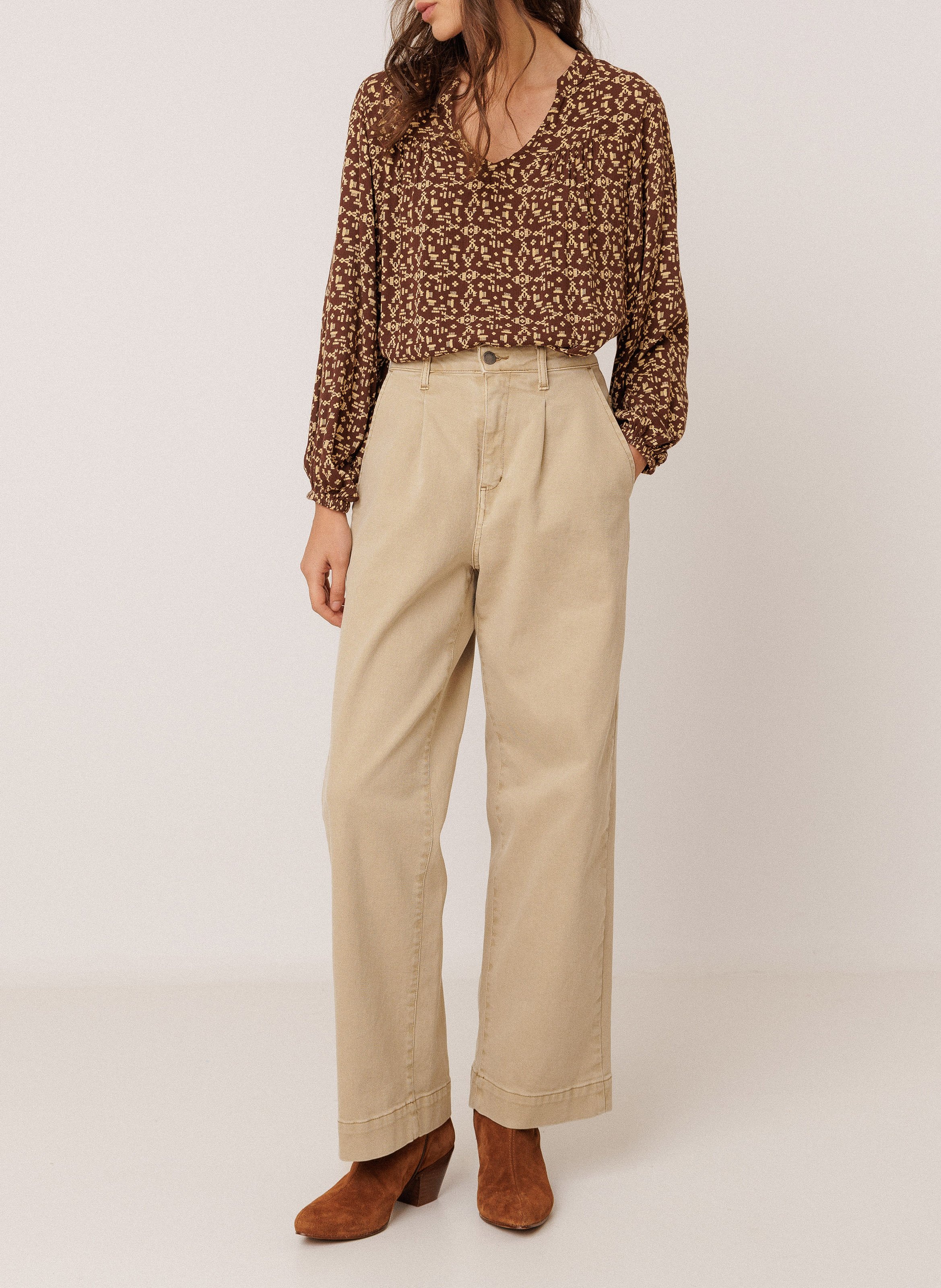 Blouse met V-hals INDI & COLD Bruin