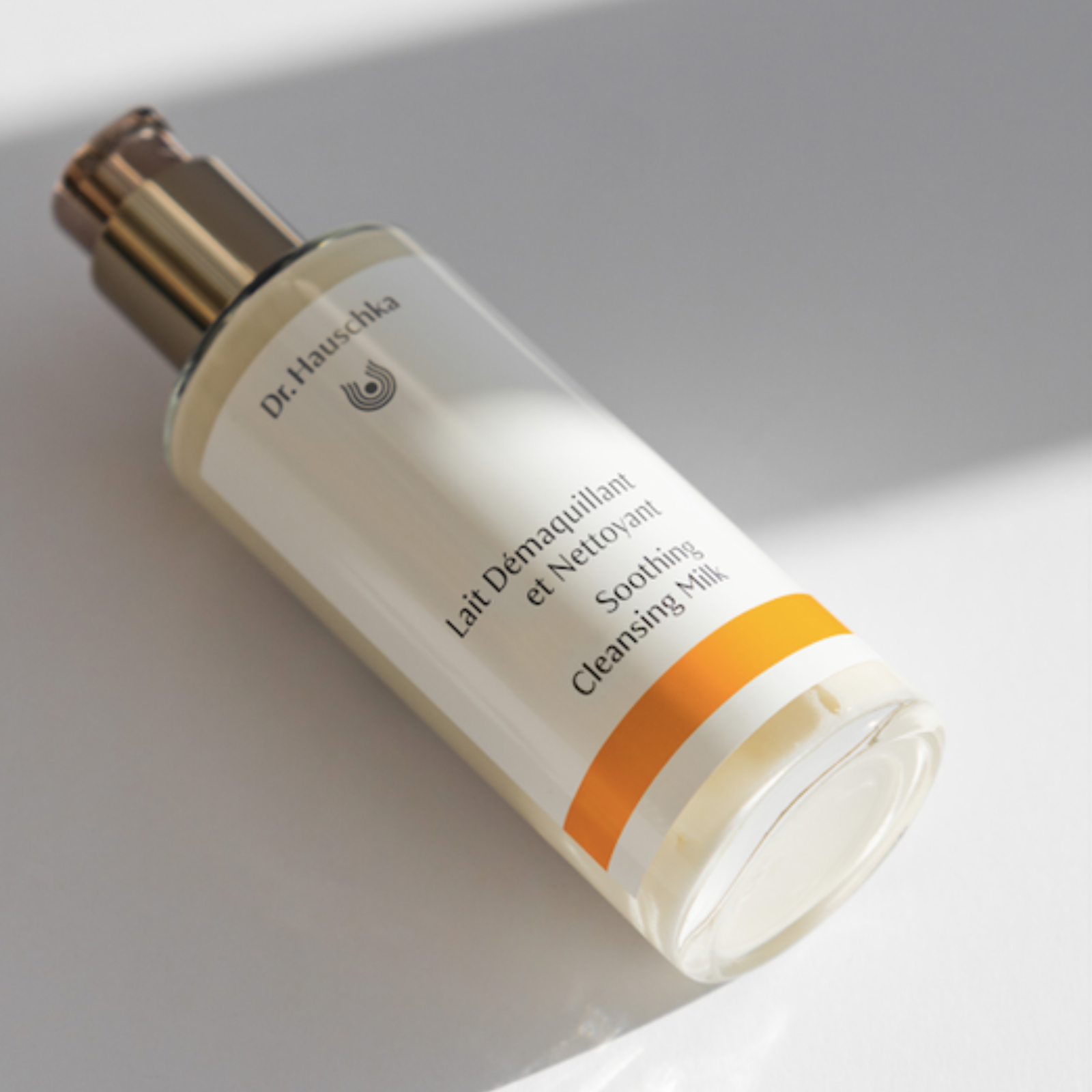 Make-up remover and Cleansing Milk DR. HAUSCHKA No color