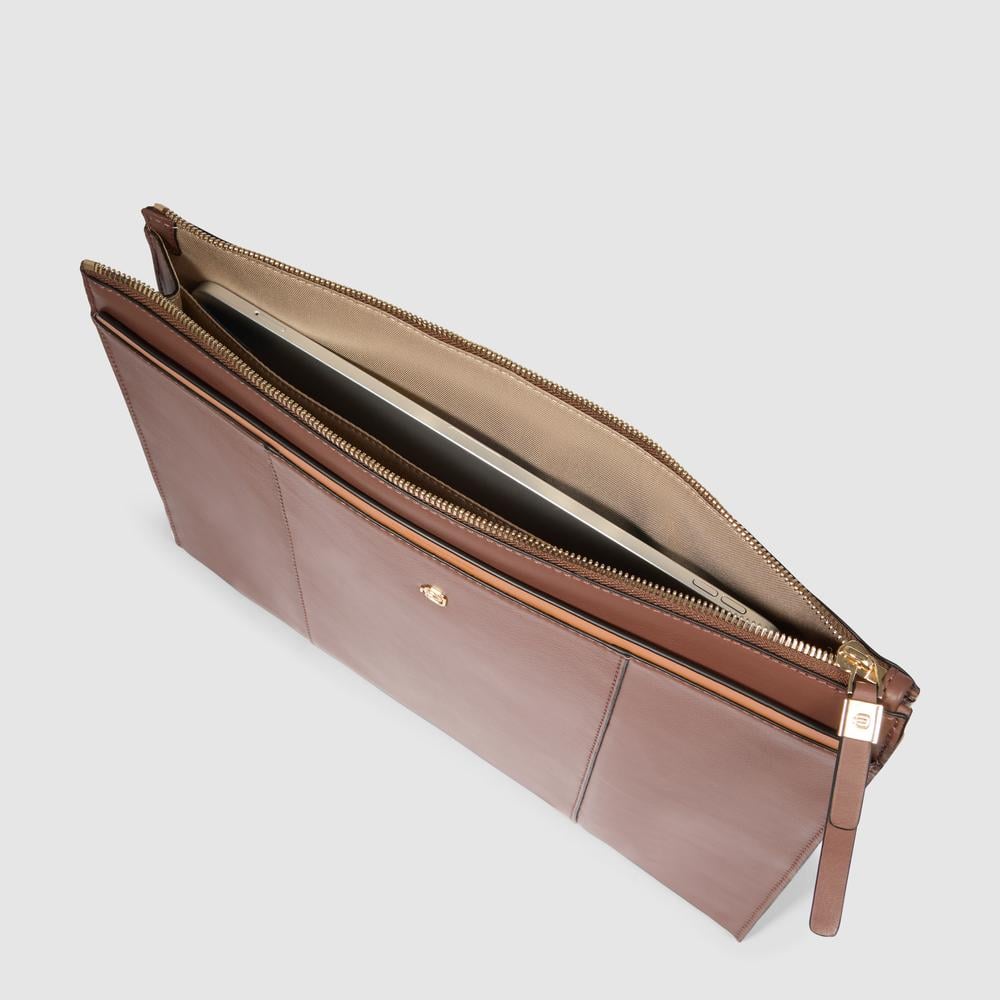 Women's leather clutch for iPad® PIQUADRO Brown