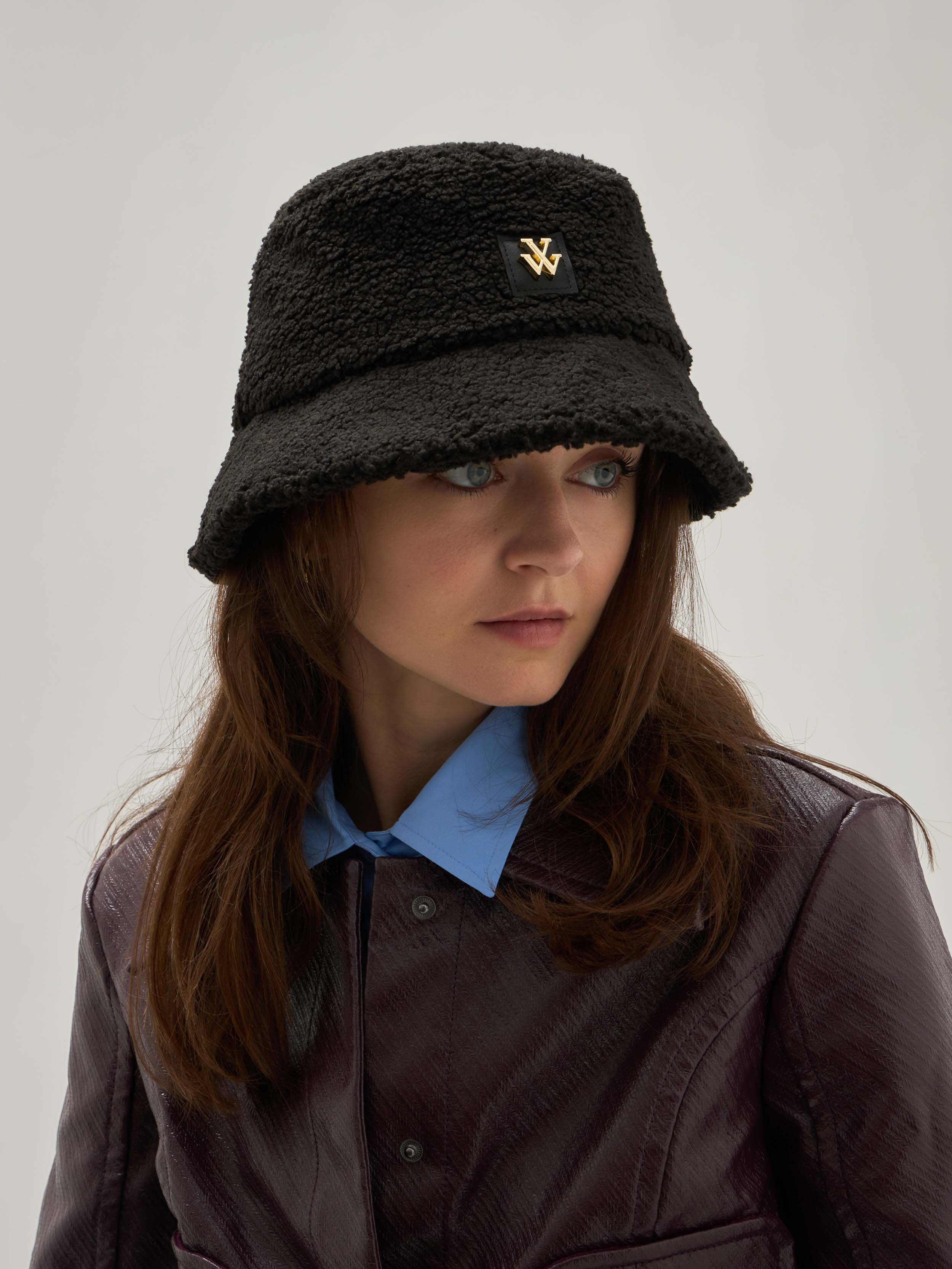 Bob en fausse fourrure VANESSA WU Noir