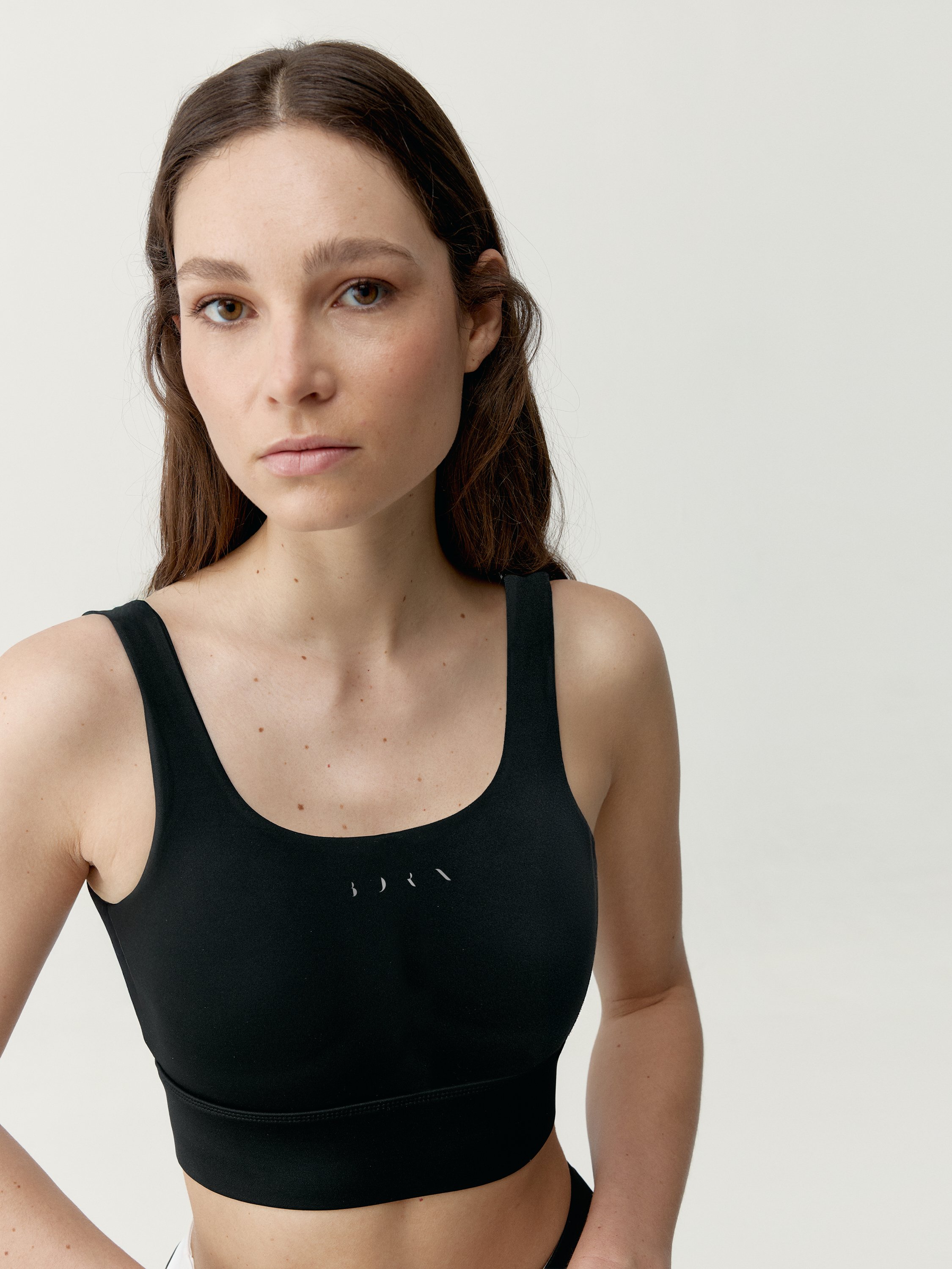 Brassière de sport réversible performance fixation moyenne kate BORN Noir
