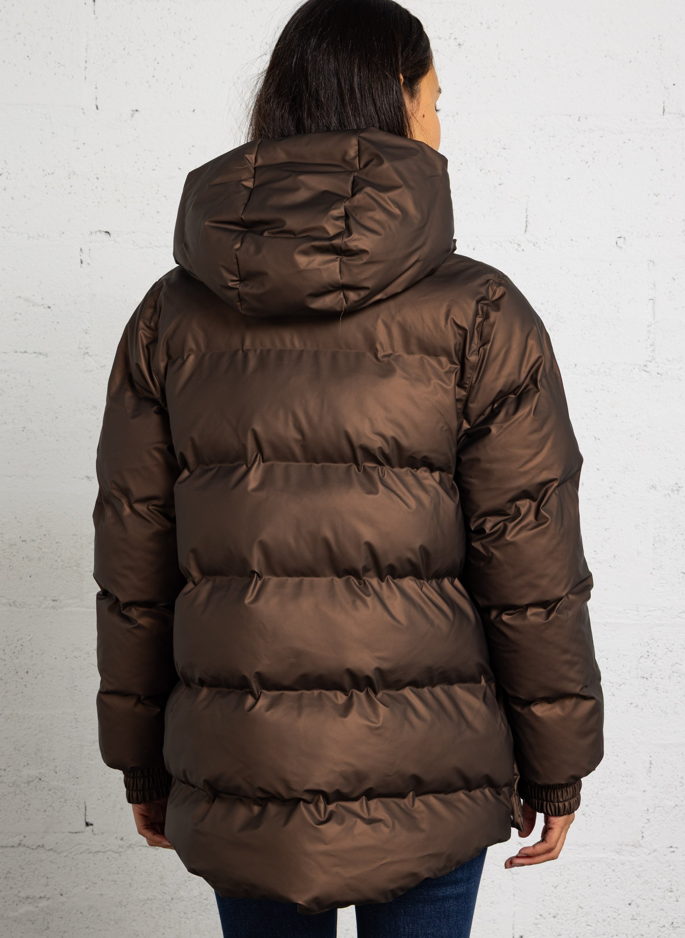 Oversize-Daunenjacke mit Kapuze RAINS Braun