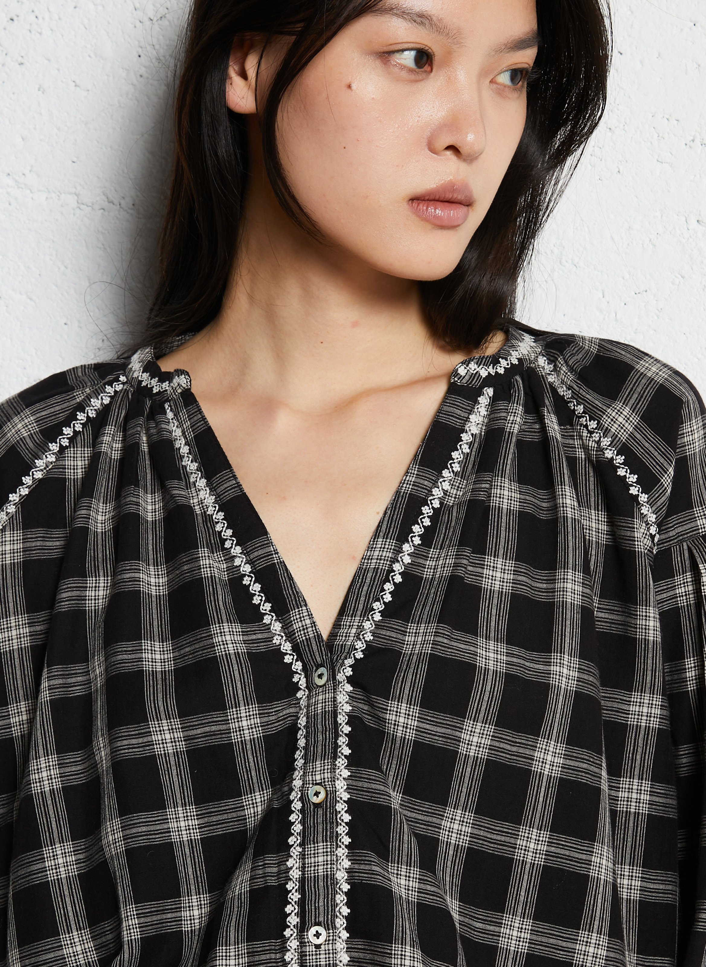 Blouse col V en coton EMILE ET IDA Noir