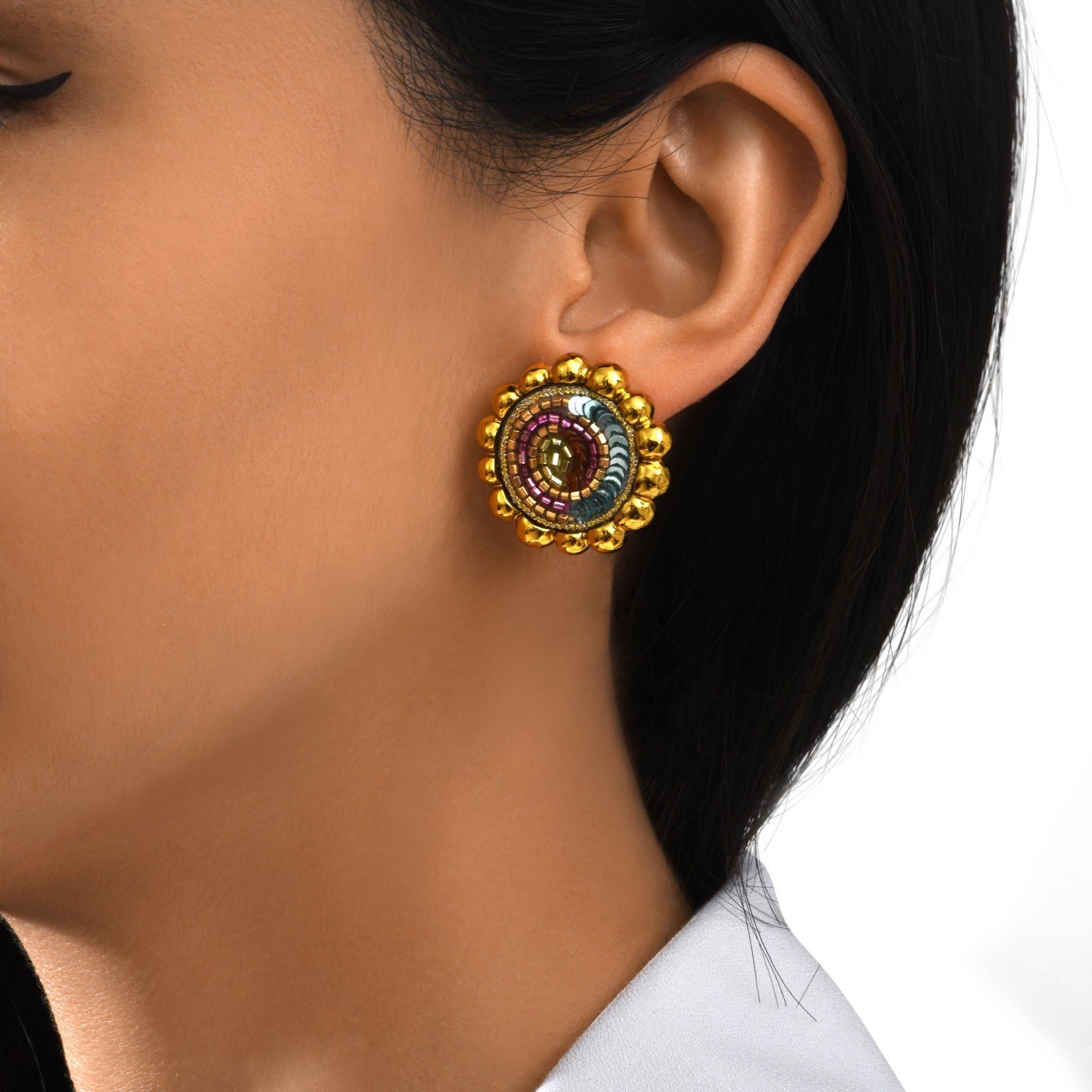 Boucles d'oreilles tige percée angèle rond brodé SATELLITE PARIS Multicolore