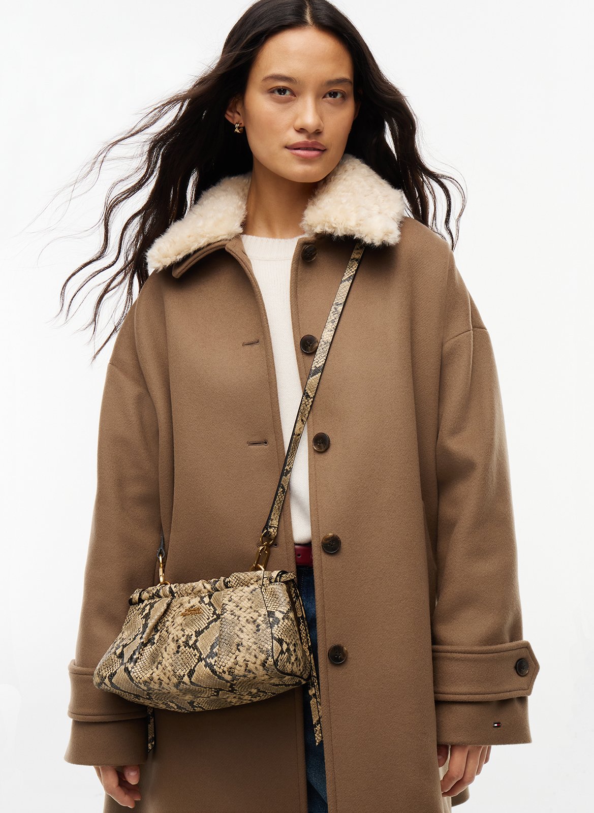 Sac bandoulière à imprimé en cuir TOMMY HILFIGER Noir