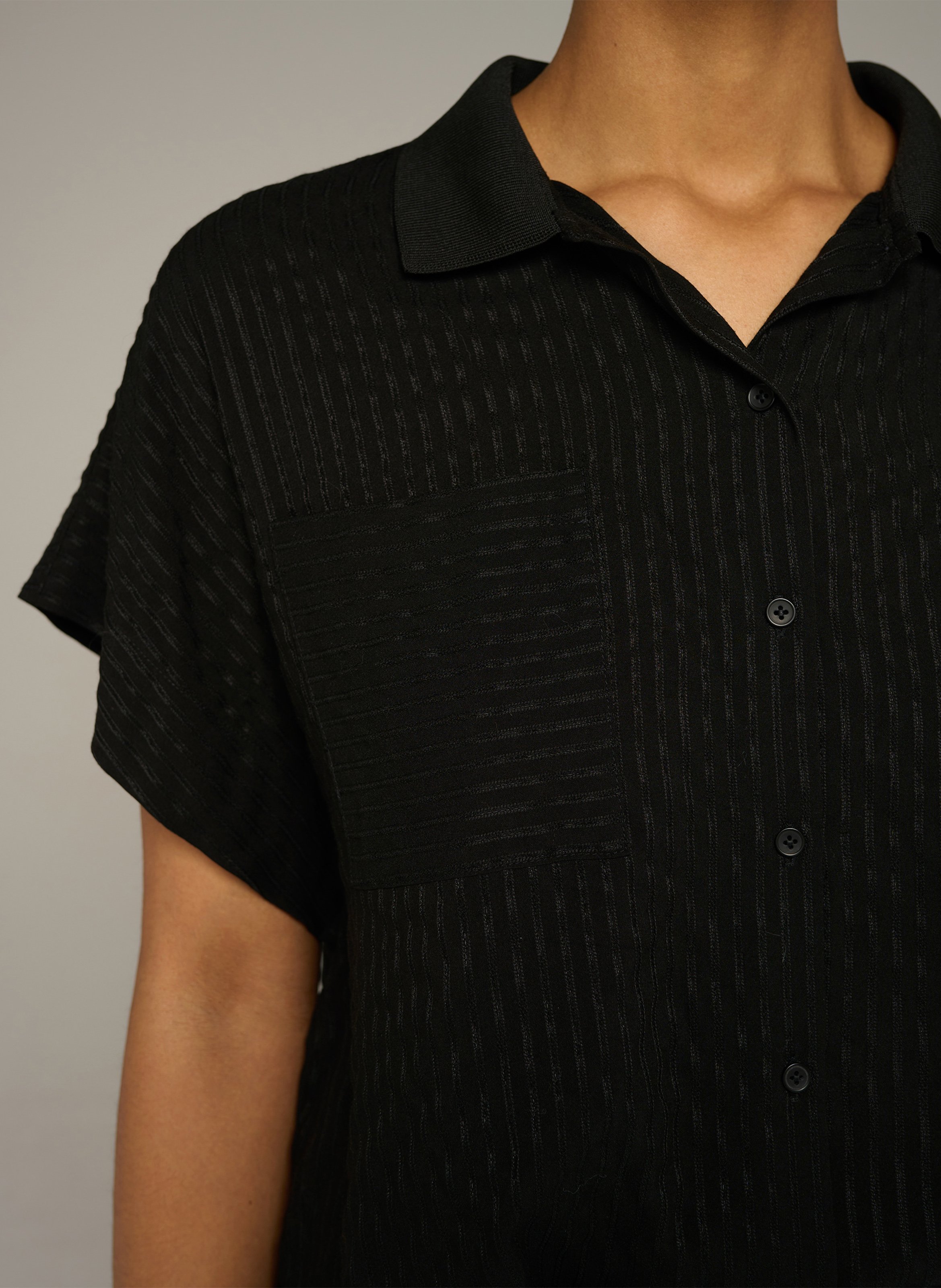 Wijdvallende effen blouse met knoopsluiting COTELAC ACOTE Zwart