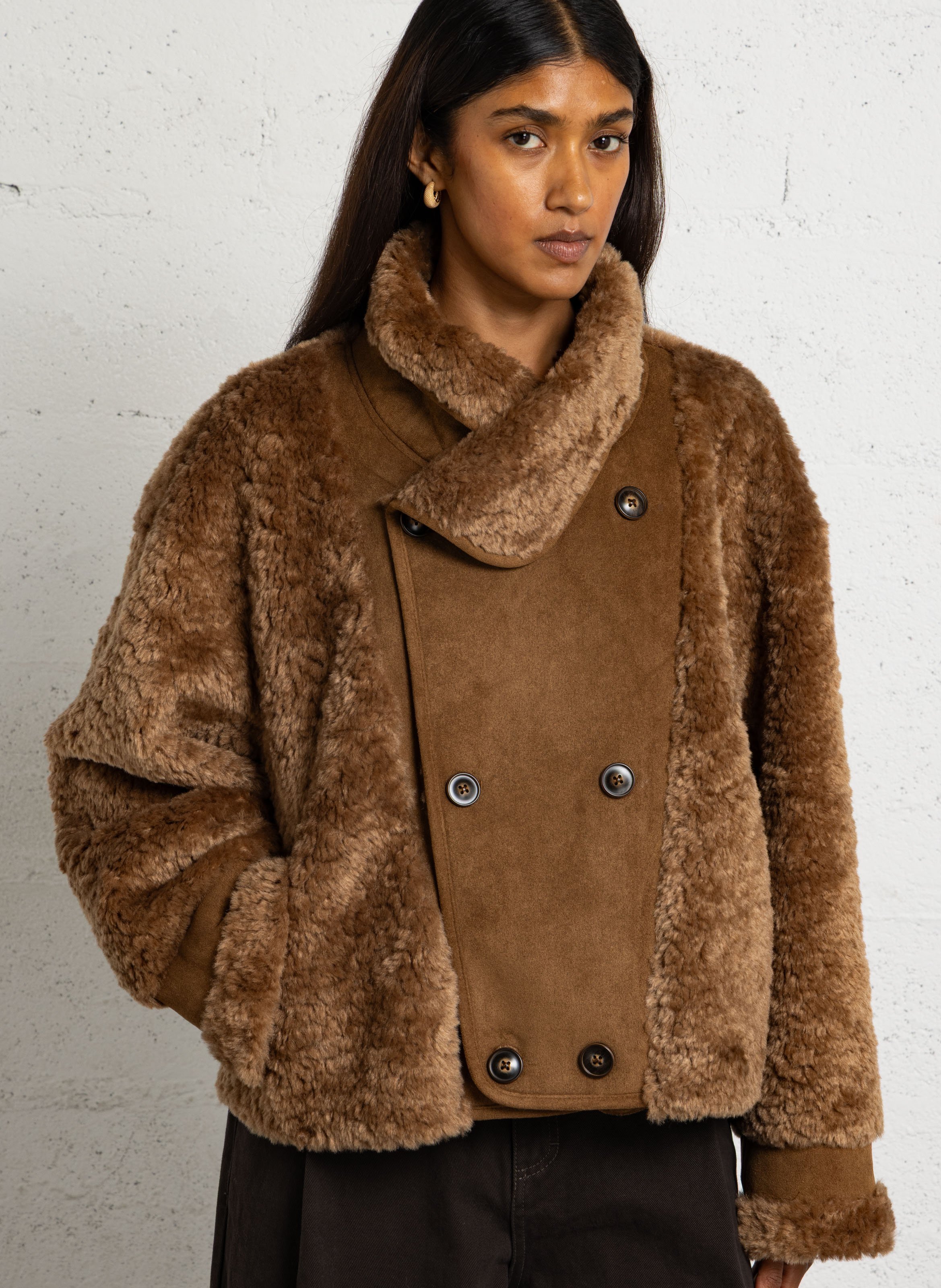 Rechte mantel met knopen en faux fur-effect SEE U SOON Geel