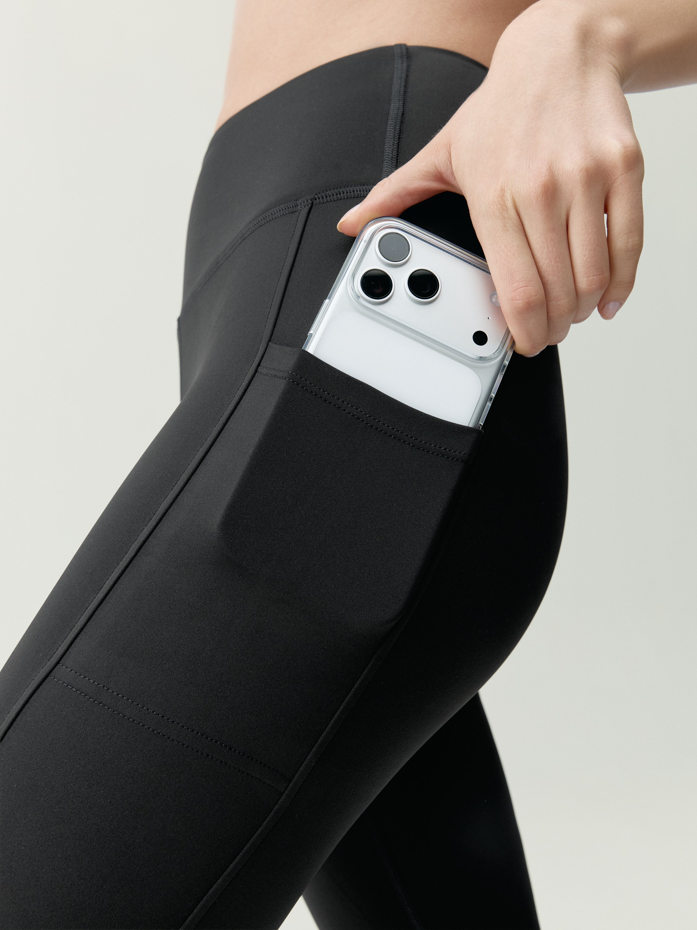 Women's high-waisted sports leggings with pockets BORN Black