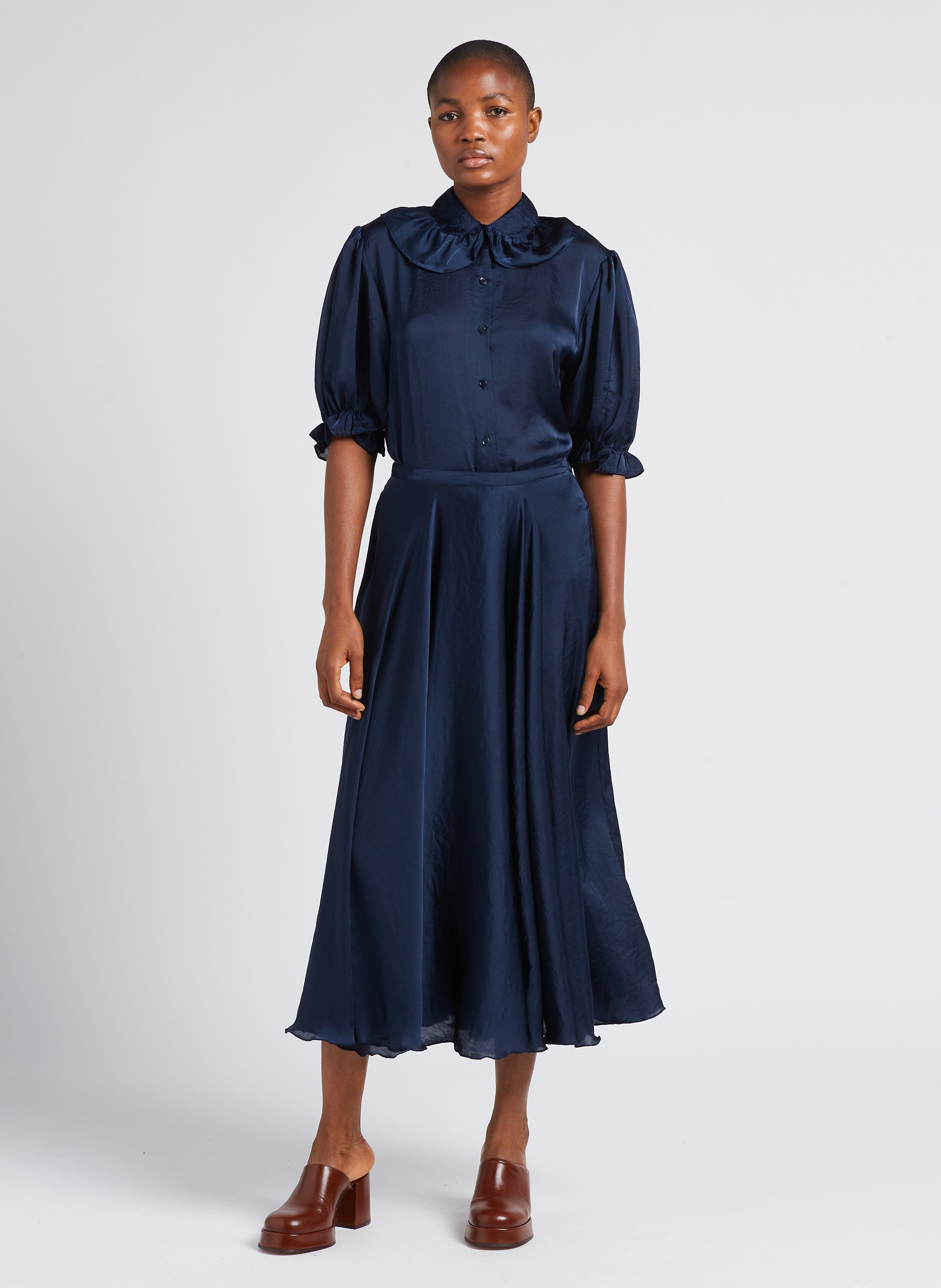 Satinierter Midirock mit ausgestelltem Schnitt LAURENCE BRAS Blau