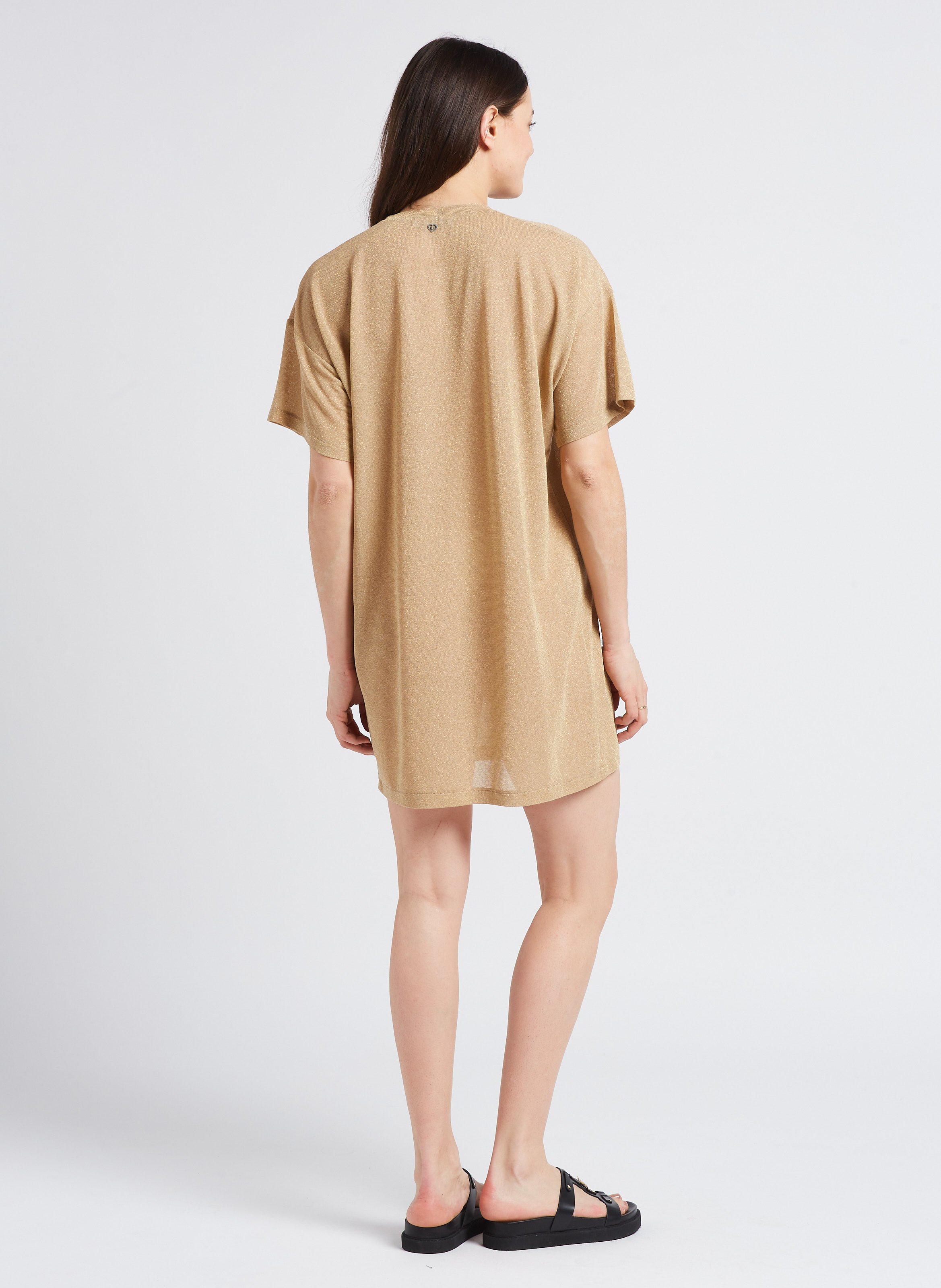 Halflange, rechte jurk met ronde hals Goudkleurig