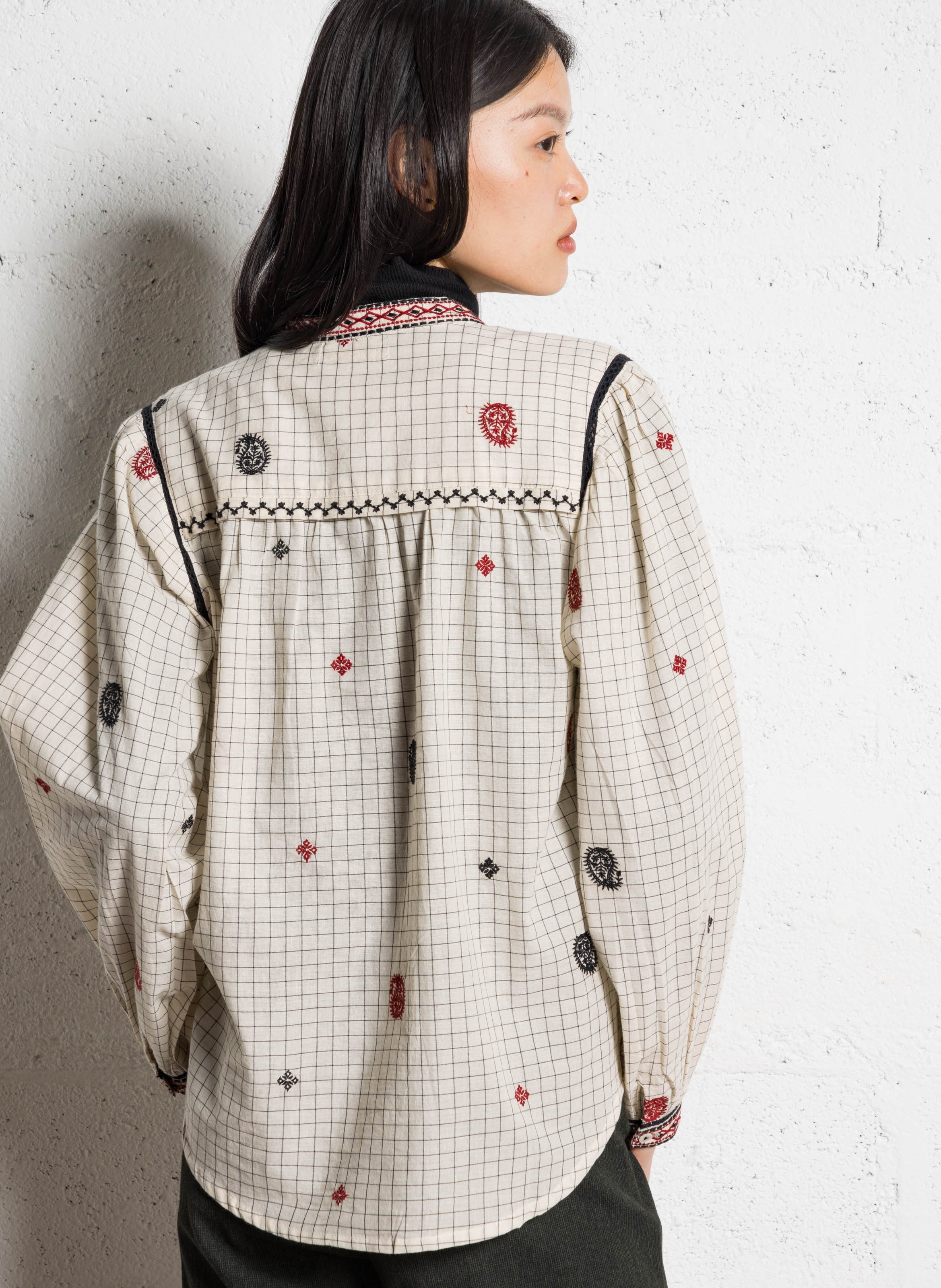 Cotton V-neck short dress with embroidered motifs MAISON HOTEL Beige