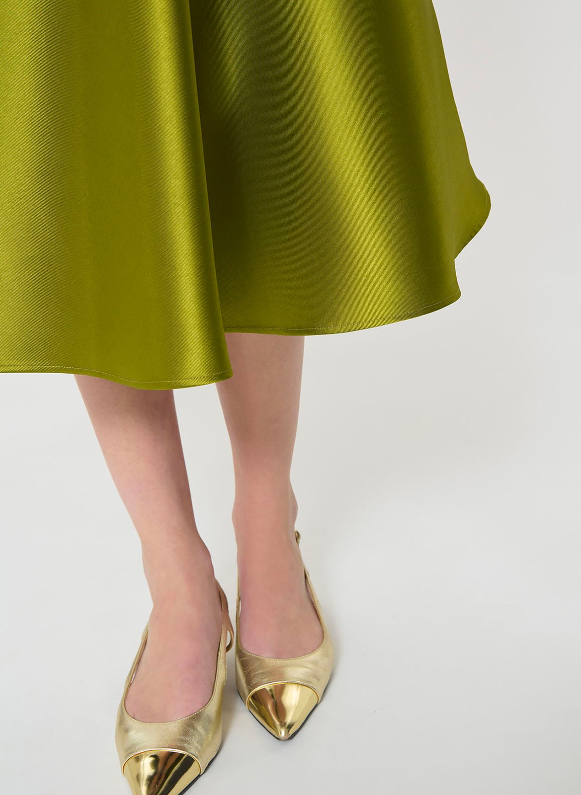 Halflange rok van soepelvallende satijn TARA JARMON Groen