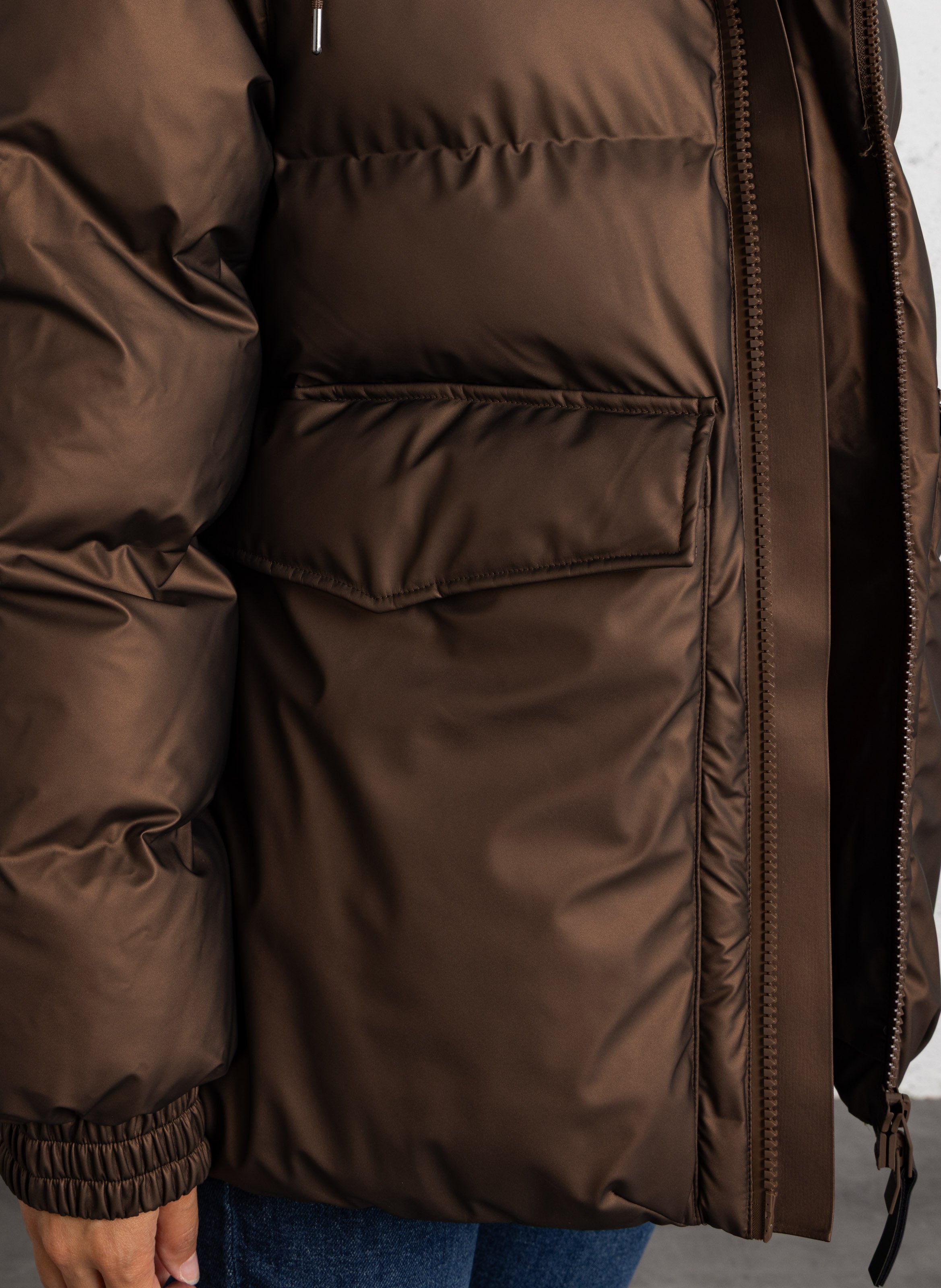 Oversize-Daunenjacke mit Kapuze RAINS Braun