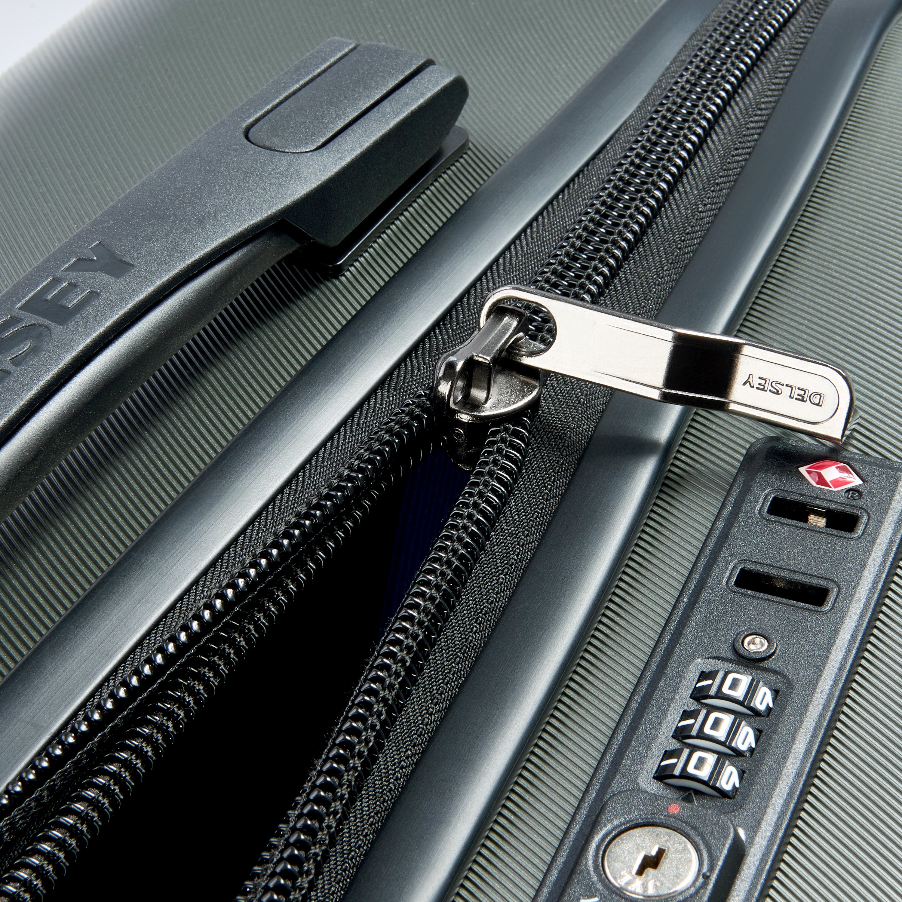 Rigid hold suitcase DELSEY PARIS Khaki