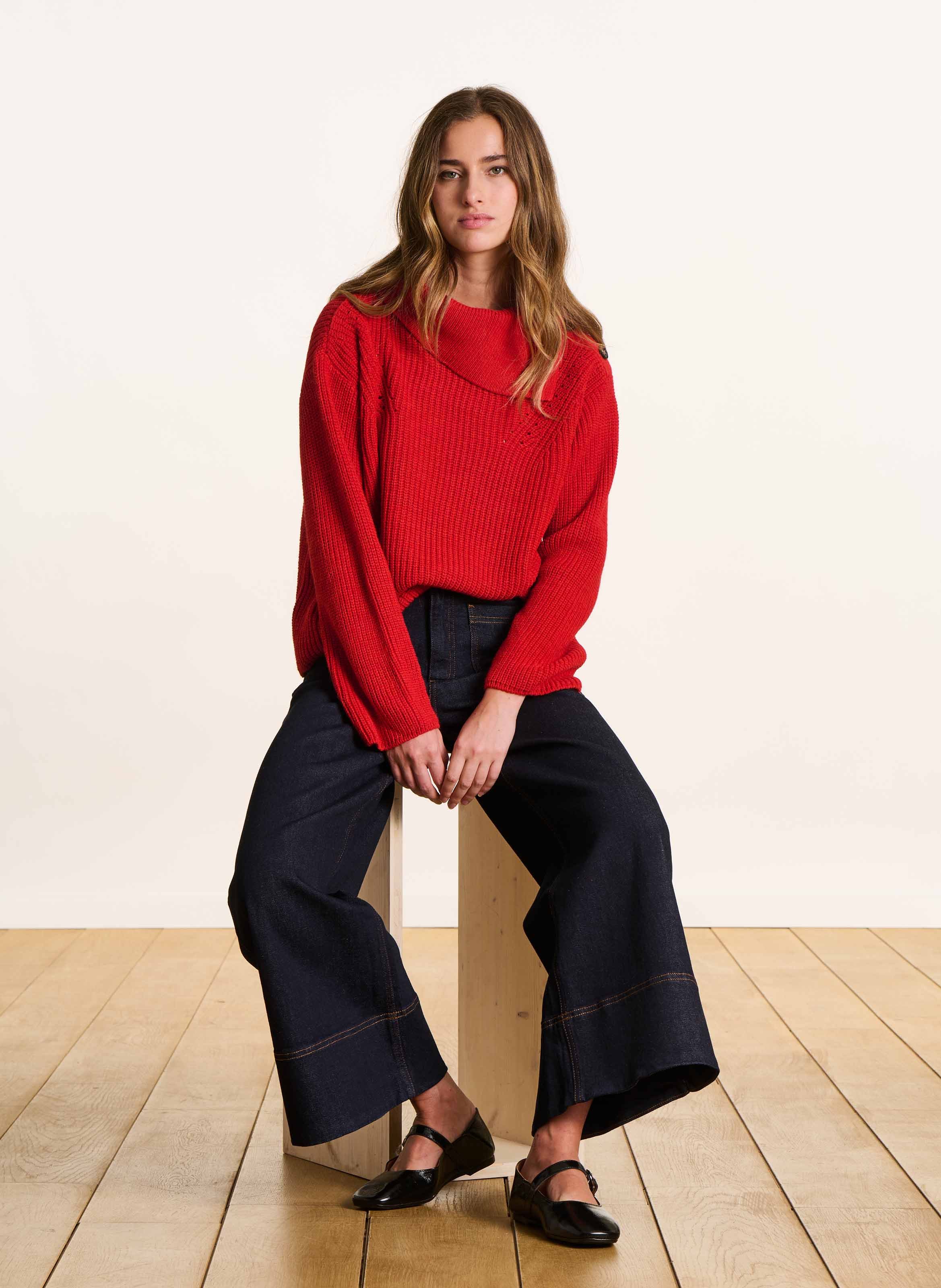 Asymmetrischer Oversized-Pullover mit Knopfleiste LA FEE MARABOUTEE Rot