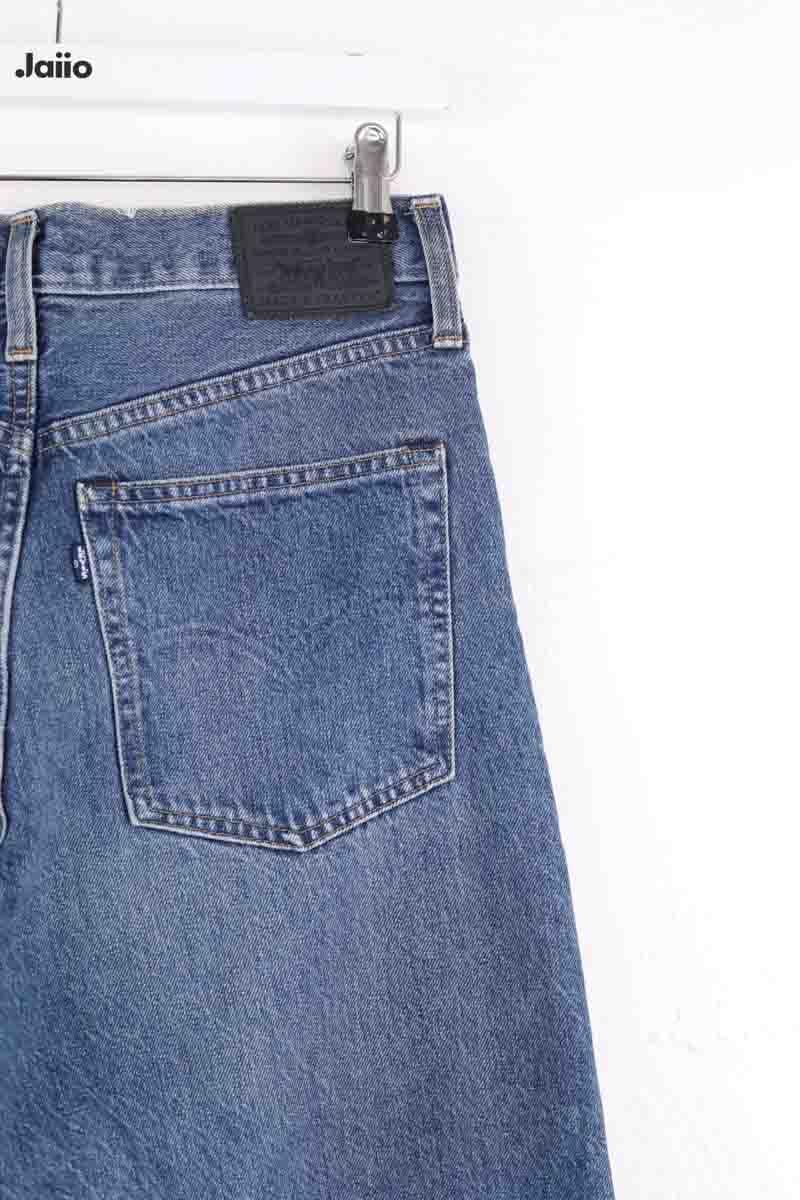 - Straight-leg jeans
- 5 pockets
- Straight cut
- Faded effect LEVI'S - Seconde main Blue
