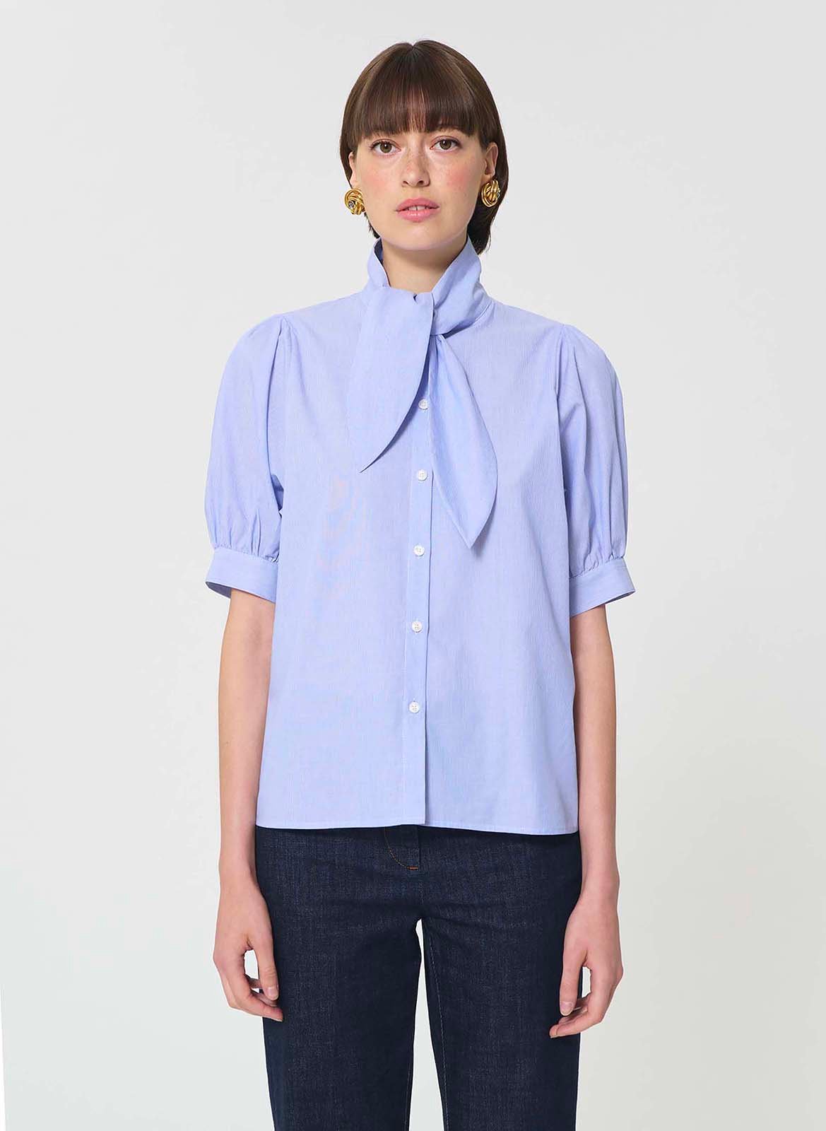 Bluse mit Lavallière-Kragen und feinen Streifen TARA JARMON Blau