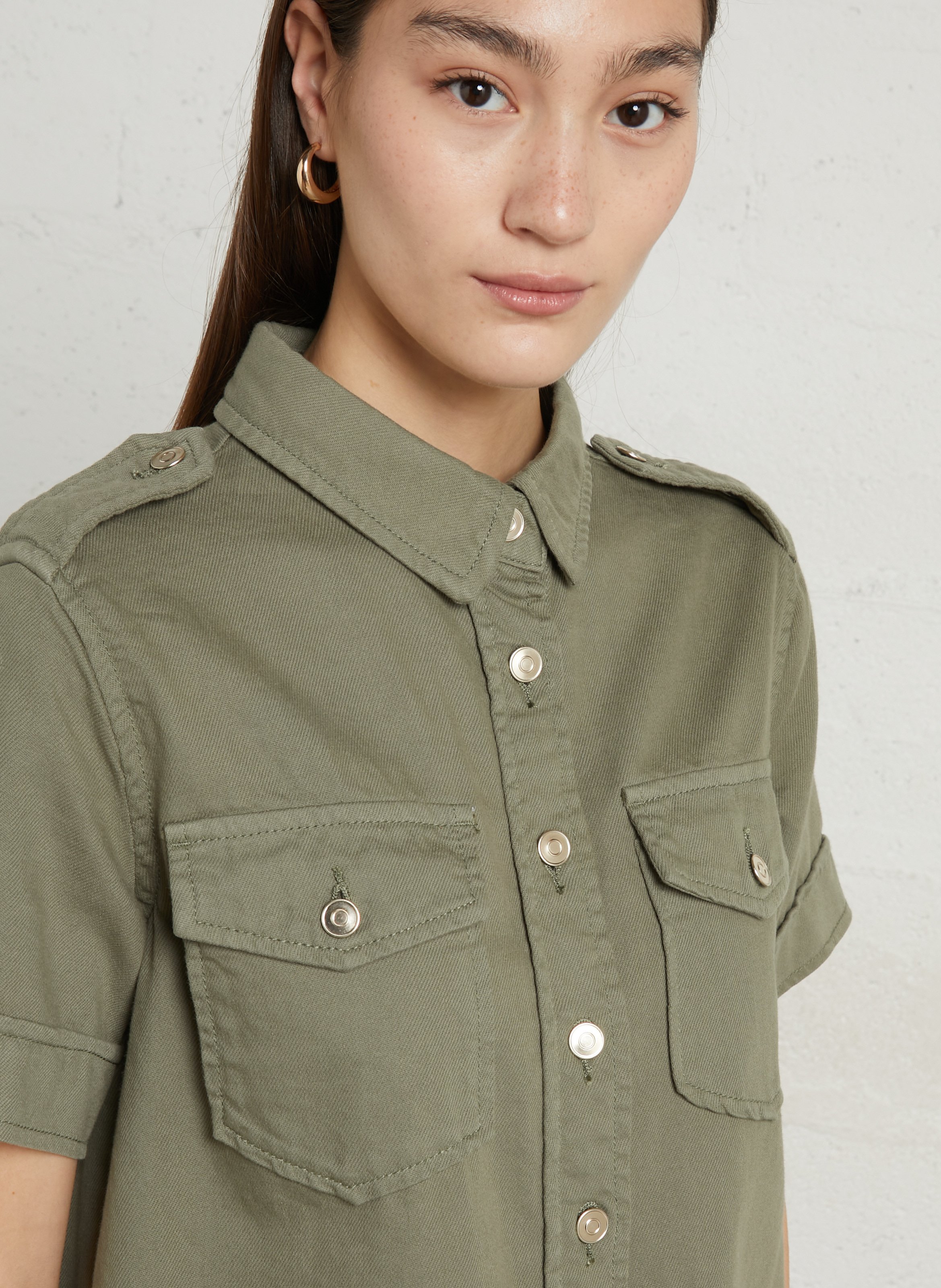 Halflange jurk met klassieke kraag MAISON 123 Groen