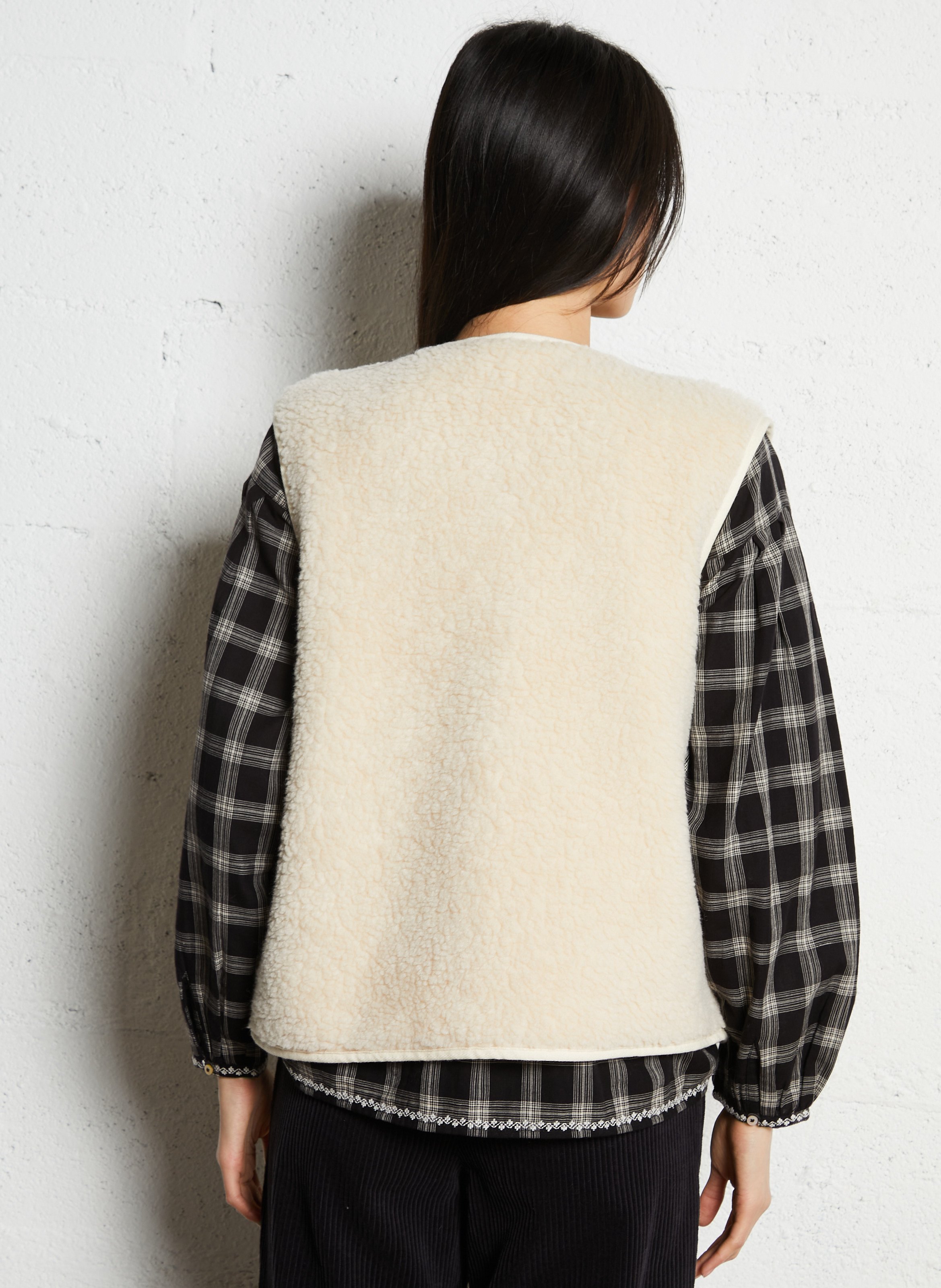 Rundhalsausschnitt-Gilet aus Sherpa EMILE ET IDA Beige