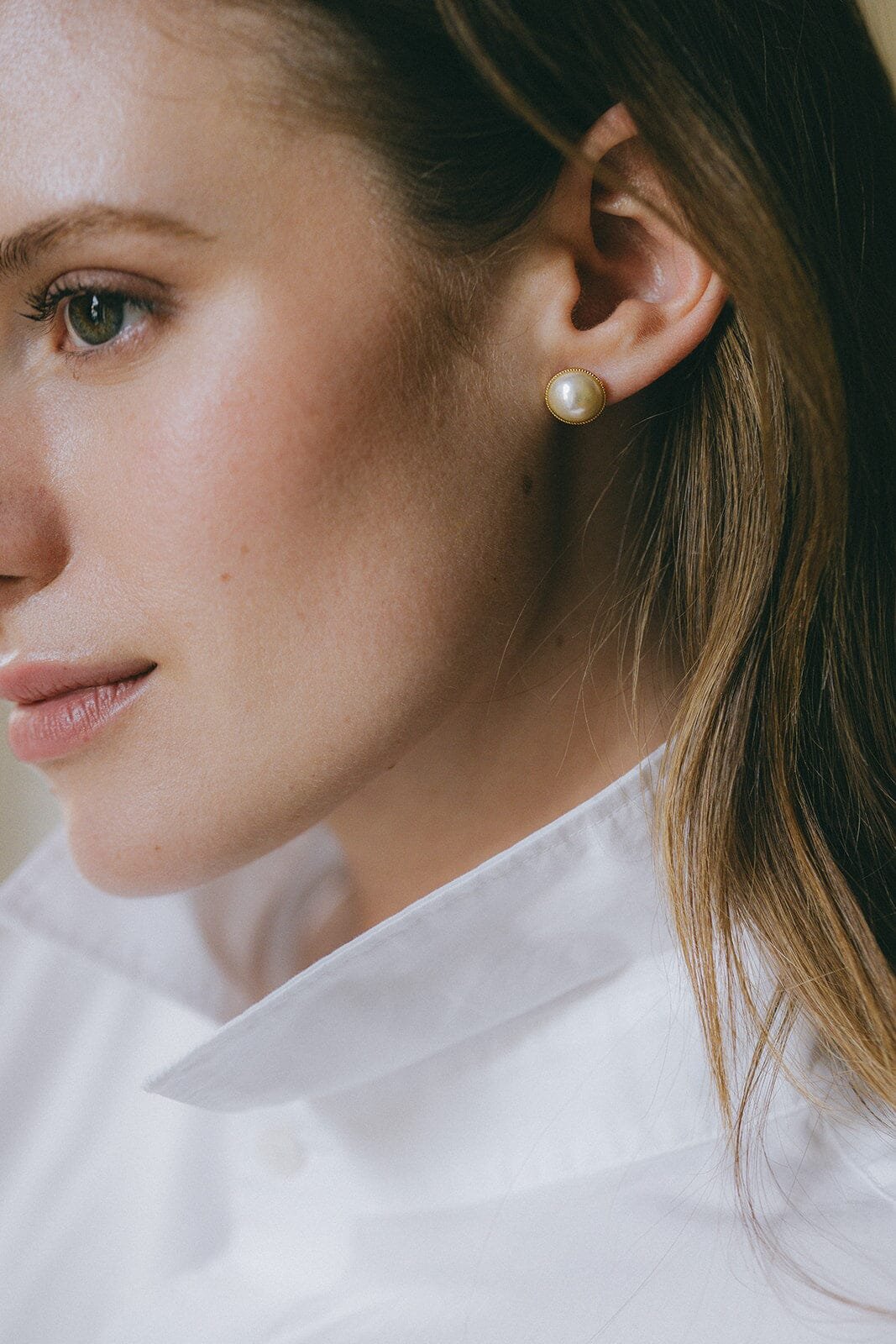 Mini gold-plated pearl stud earrings Golden