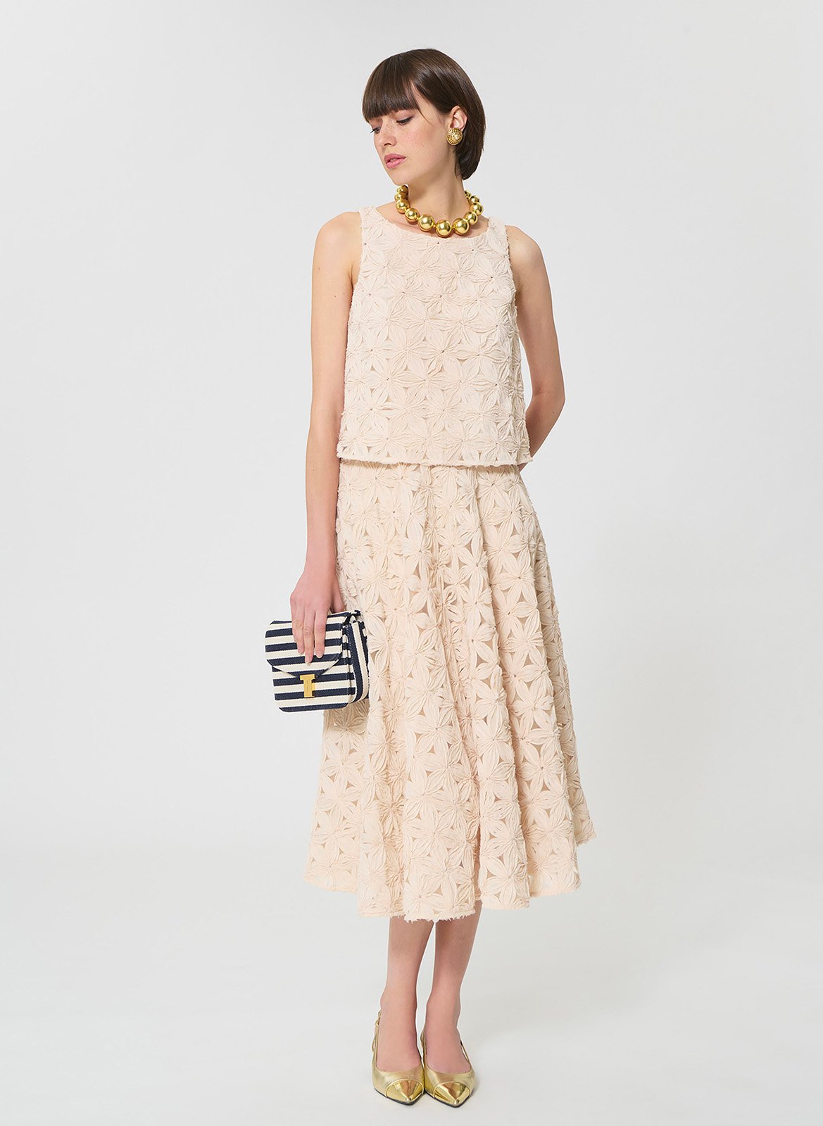 Uitlopende midirok met reliëfbloemen TARA JARMON Beige