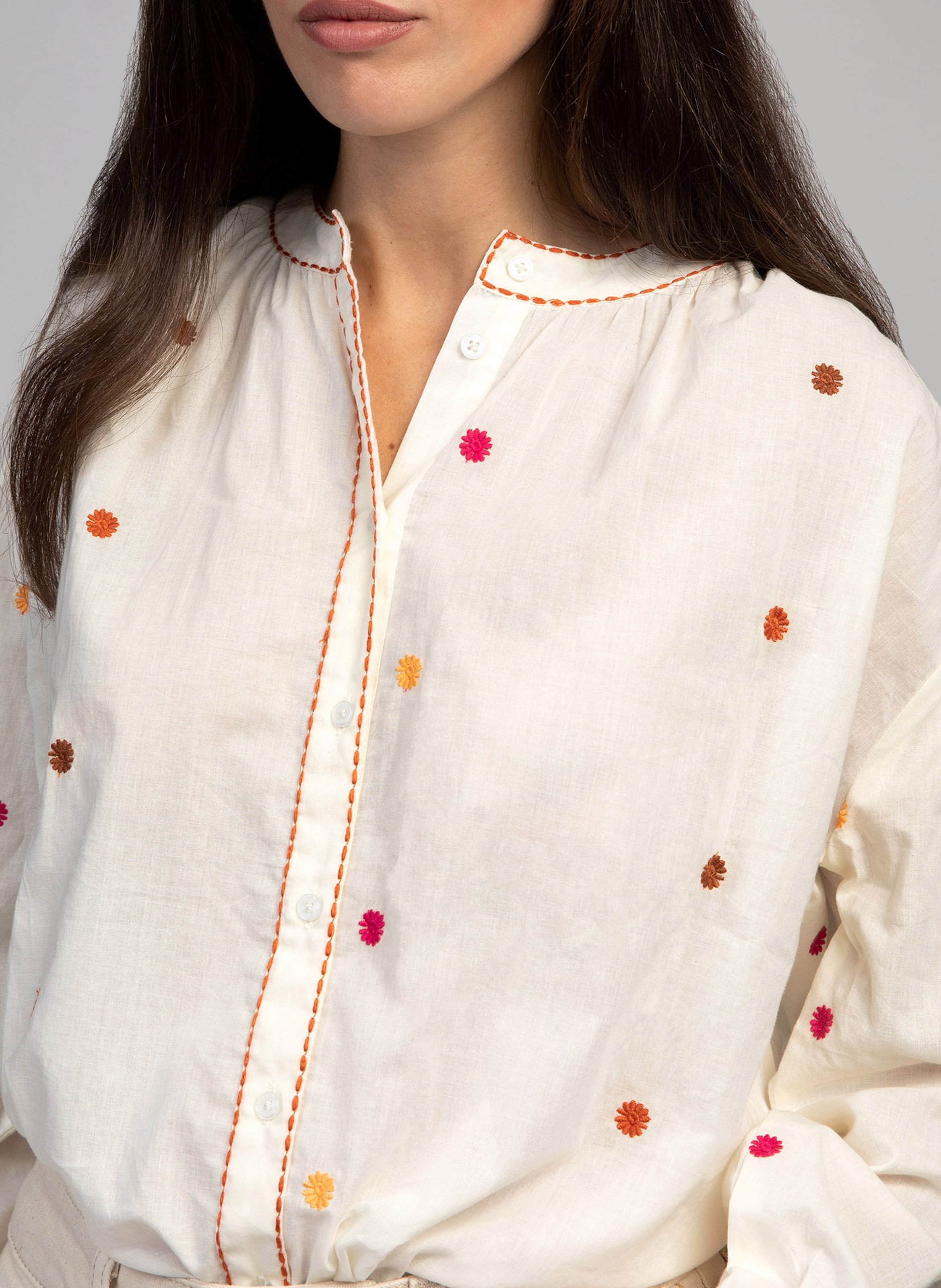 Gerade geschnittene Baumwollbluse mit Stickerei AN'GE Beige