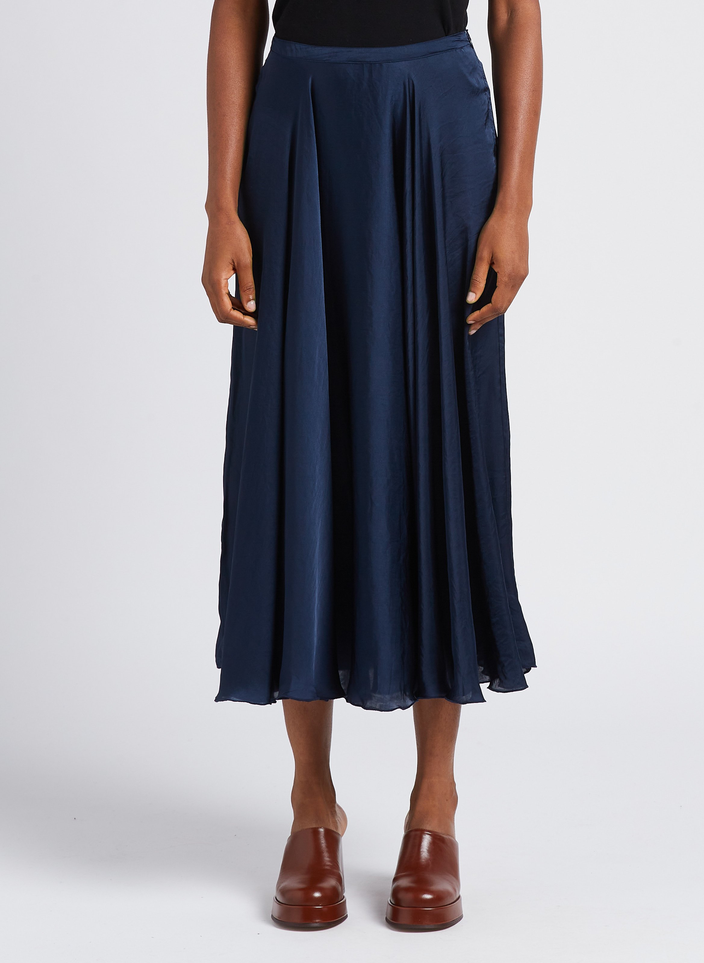 Satinierter Midirock mit ausgestelltem Schnitt LAURENCE BRAS Blau