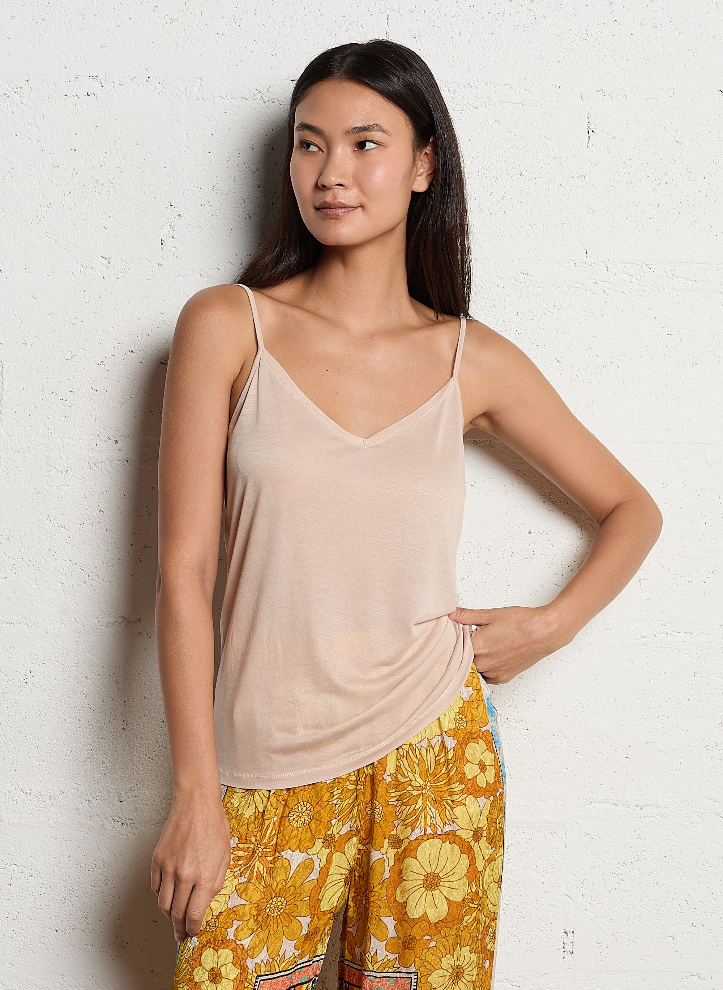 Débardeur droit encolure V MAJESTIC FILATURES Beige