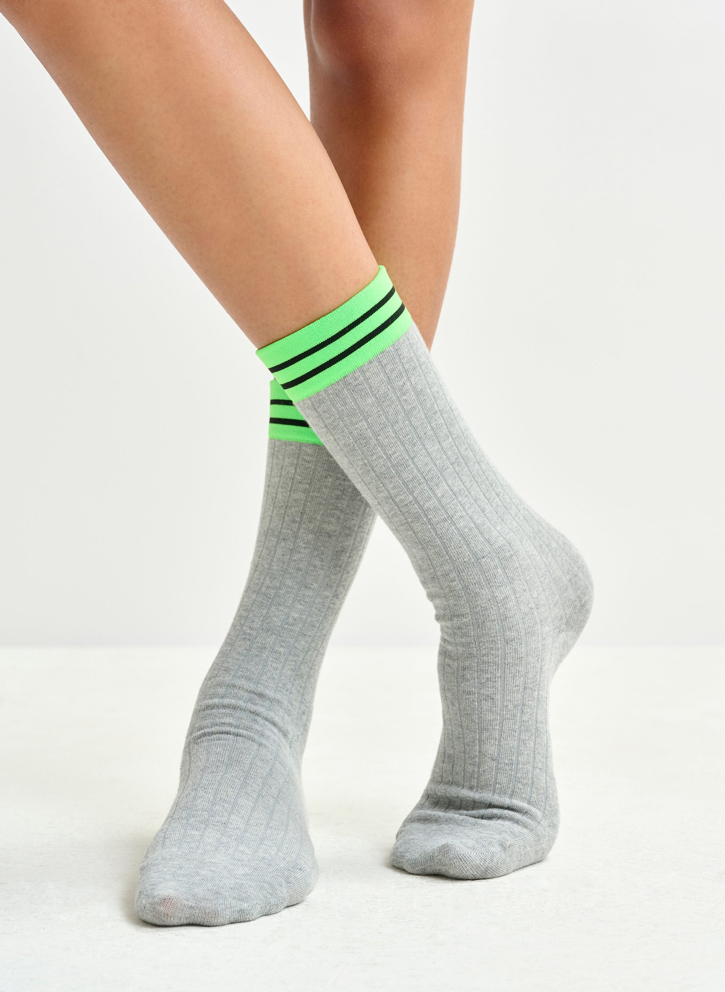 Chaussettes en coton mélangé ESSENTIEL ANTWERP Gris