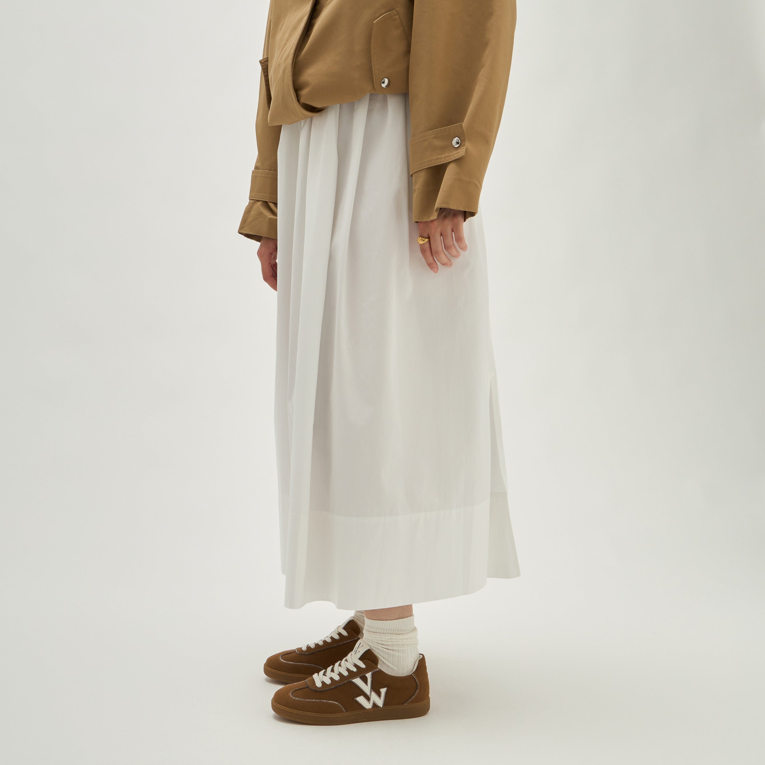 Low lace-up retro sneakers VANESSA WU Brown