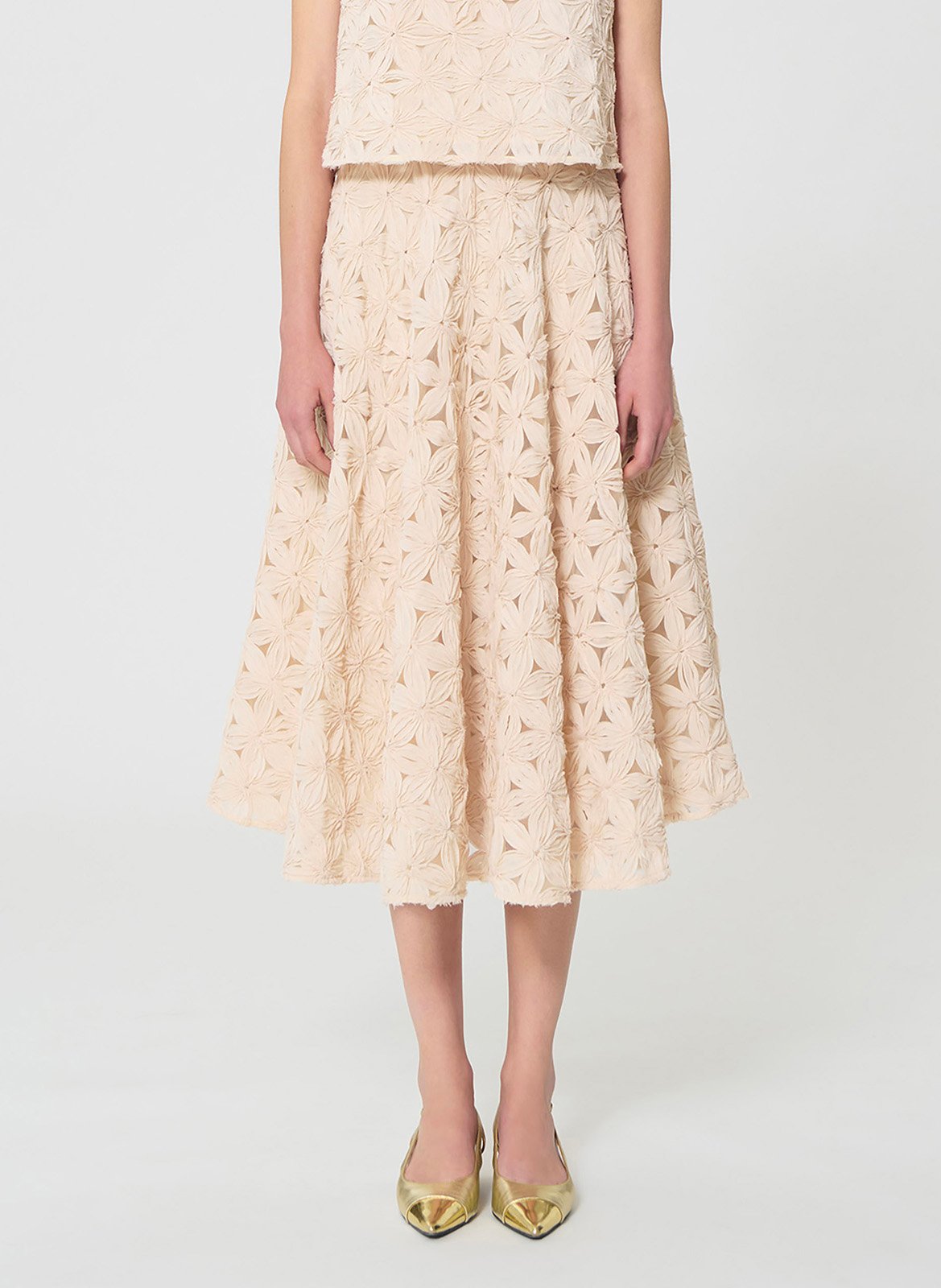 Uitlopende midirok met reliëfbloemen TARA JARMON Beige