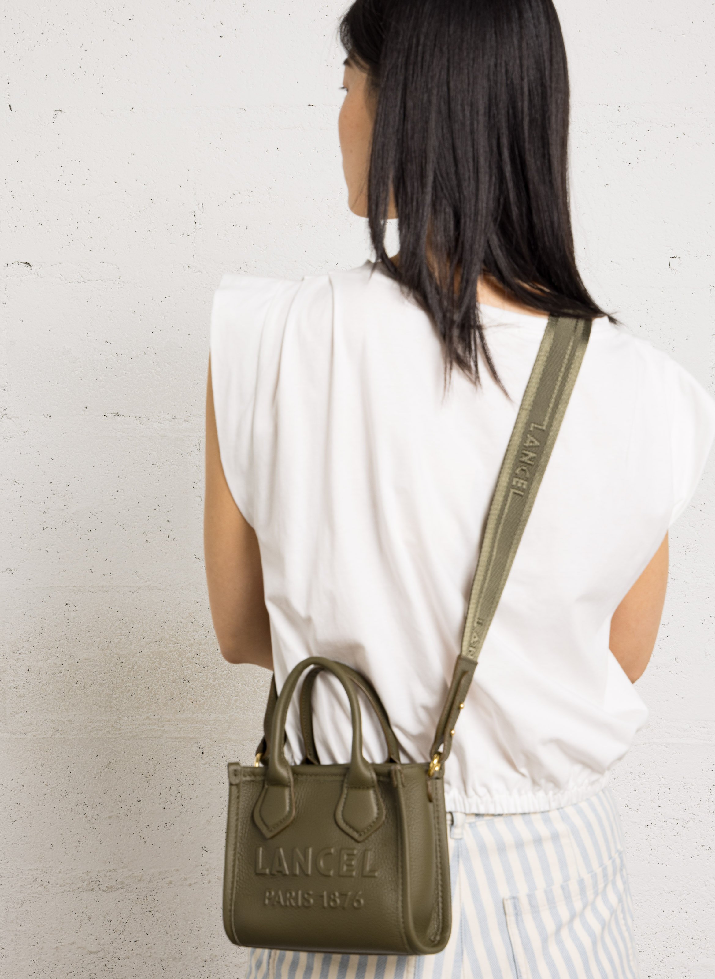 Sac bandoulière en cuir  LANCEL