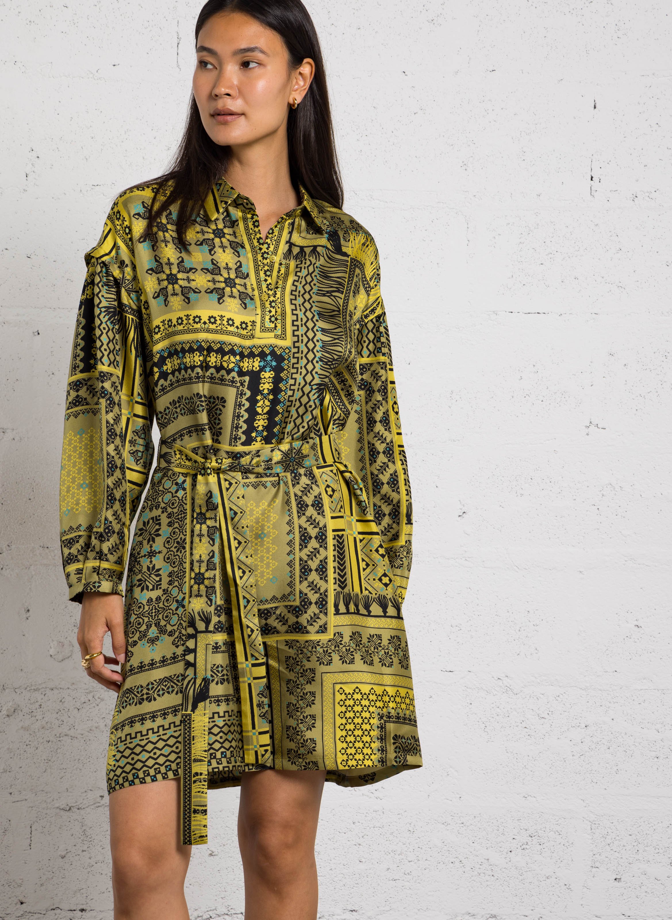 Robe courte col classique en soie imprimée MOMONI Jaune