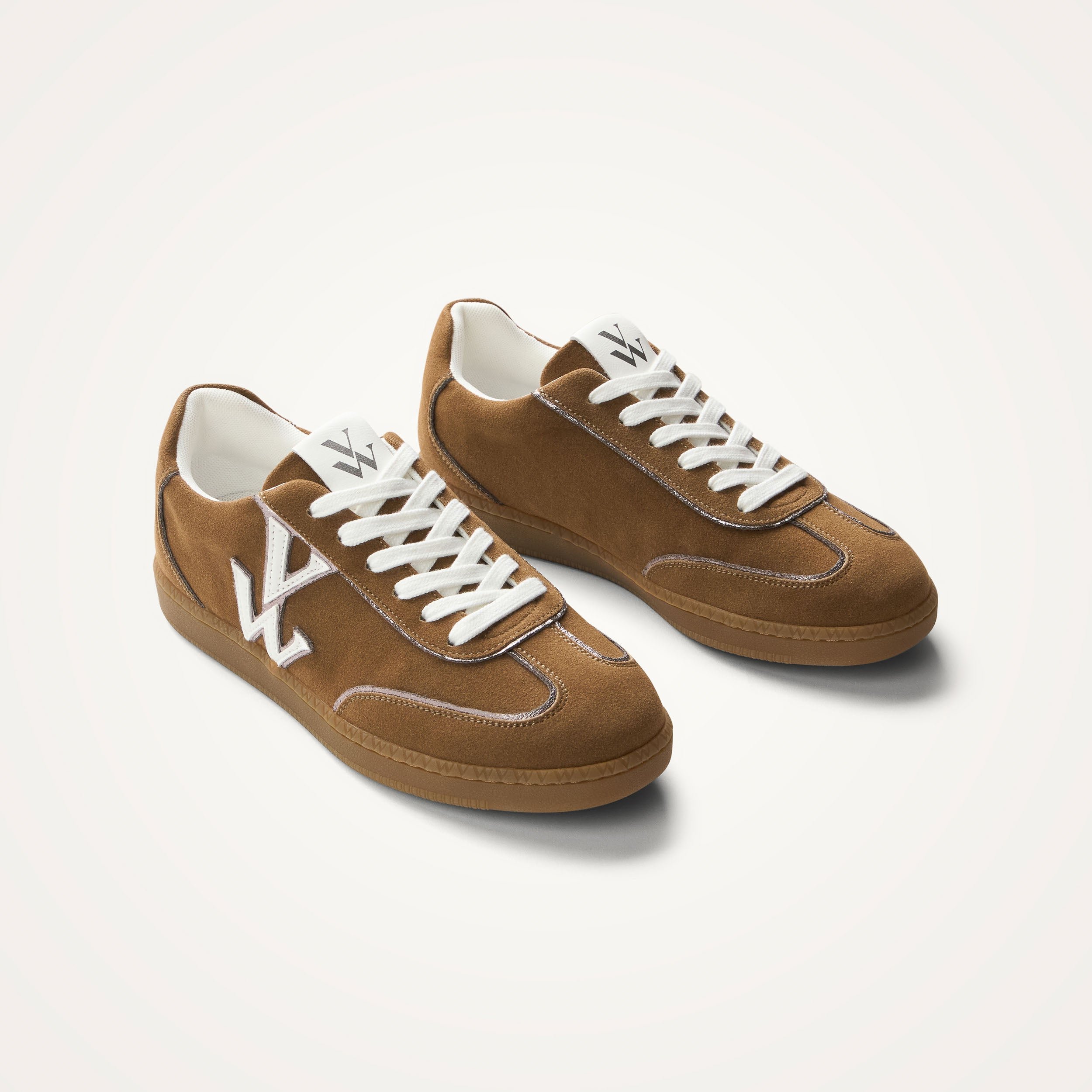 Low lace-up retro sneakers VANESSA WU Brown