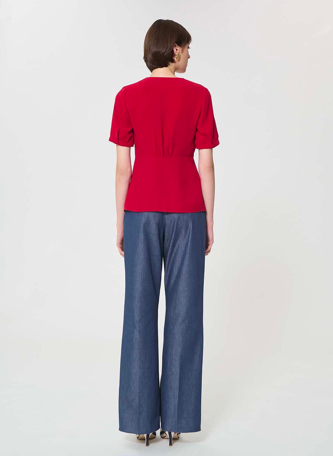 Taillierte Bluse mit V-Ausschnitt aus fließendem Crêpe TARA JARMON Rot