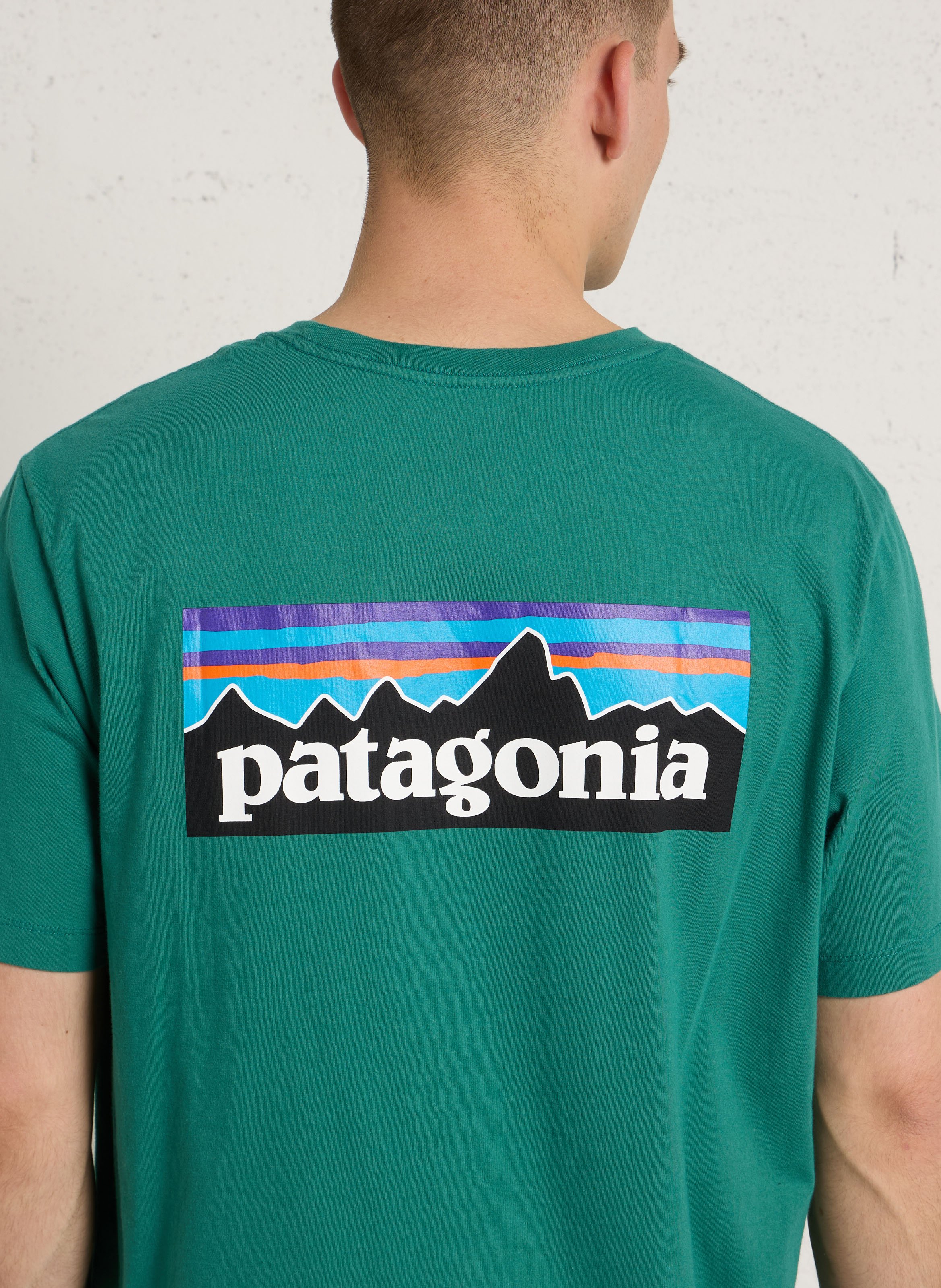 Tee-shirt oversize col rond en coton bio sérigraphié PATAGONIA Vert