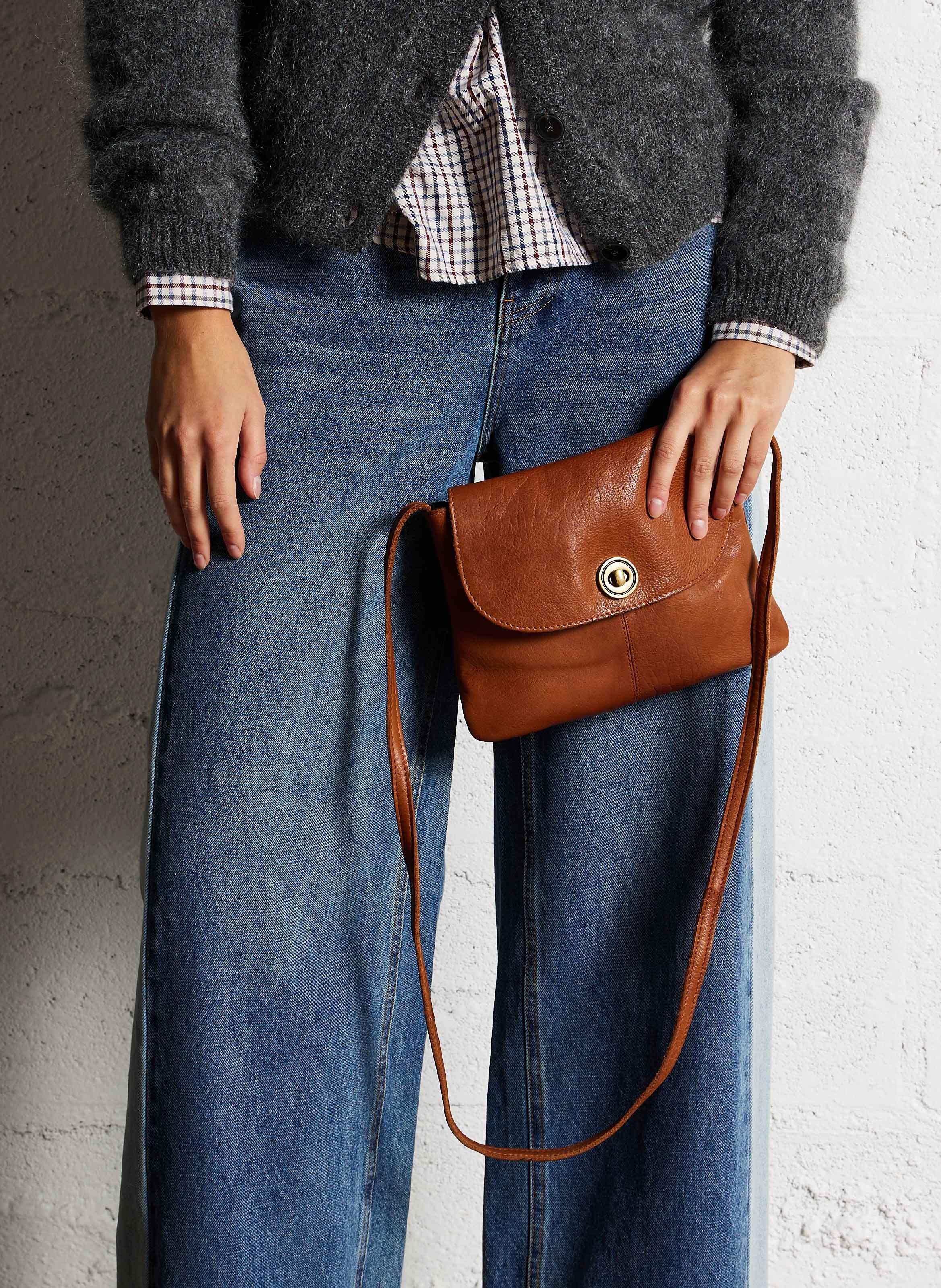 Men?s leather shoulder bag PIECES Golden