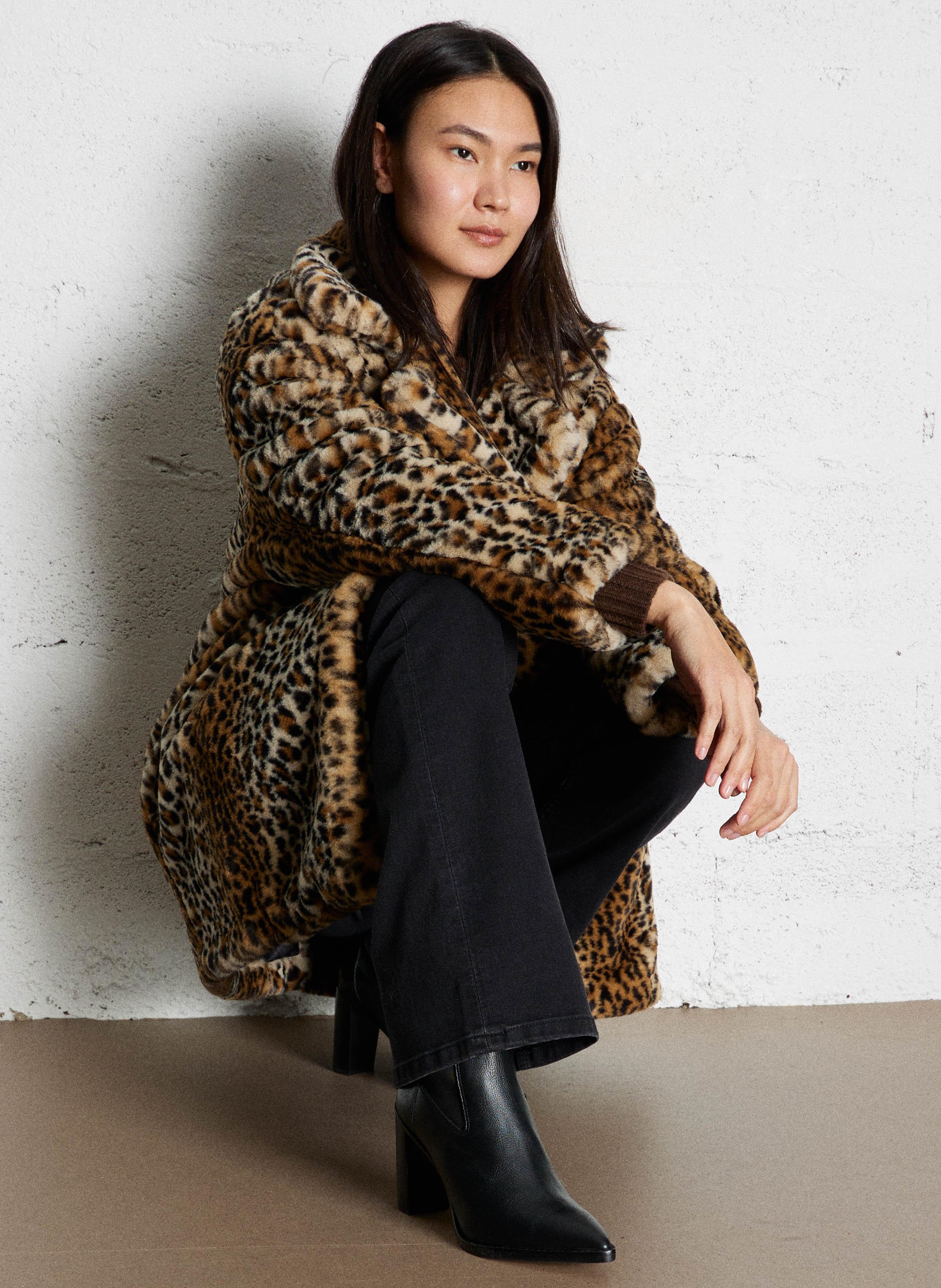 Loose-fit round-neck cashmere sweater BA&SH Brown