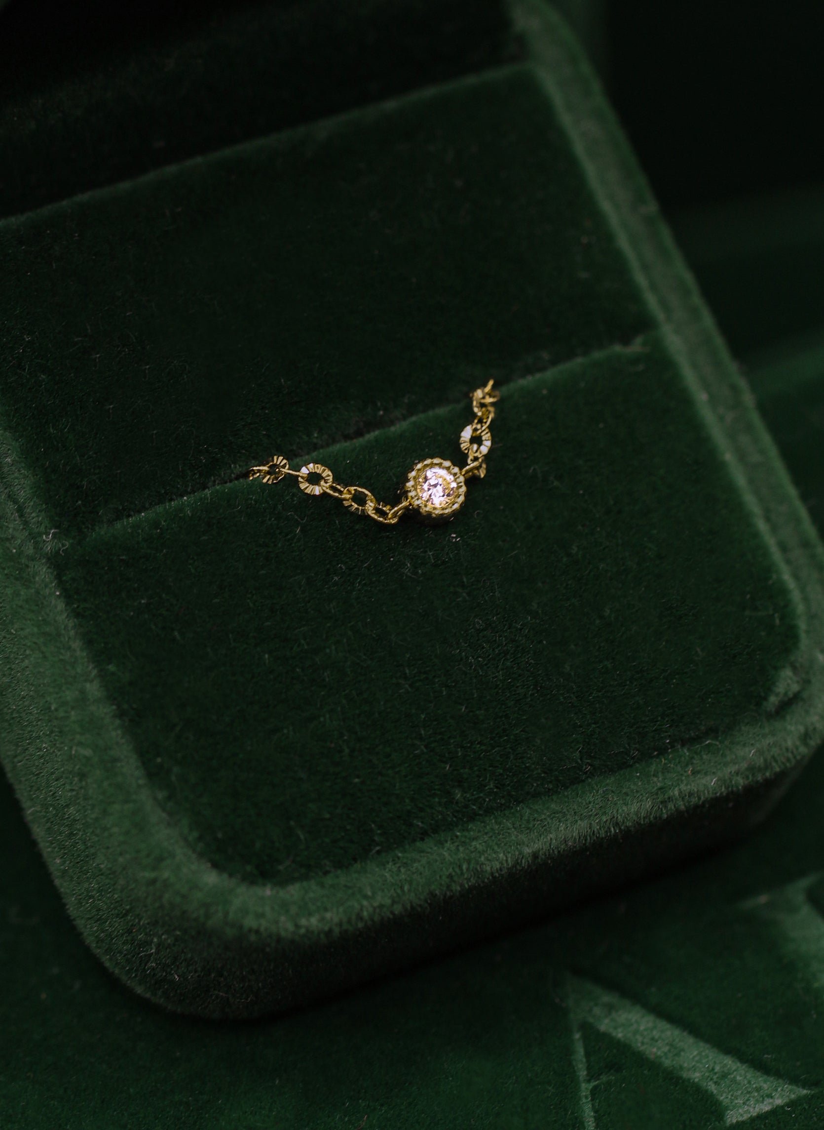 Daya Starry Round Chain Ring AEC Paris Golden