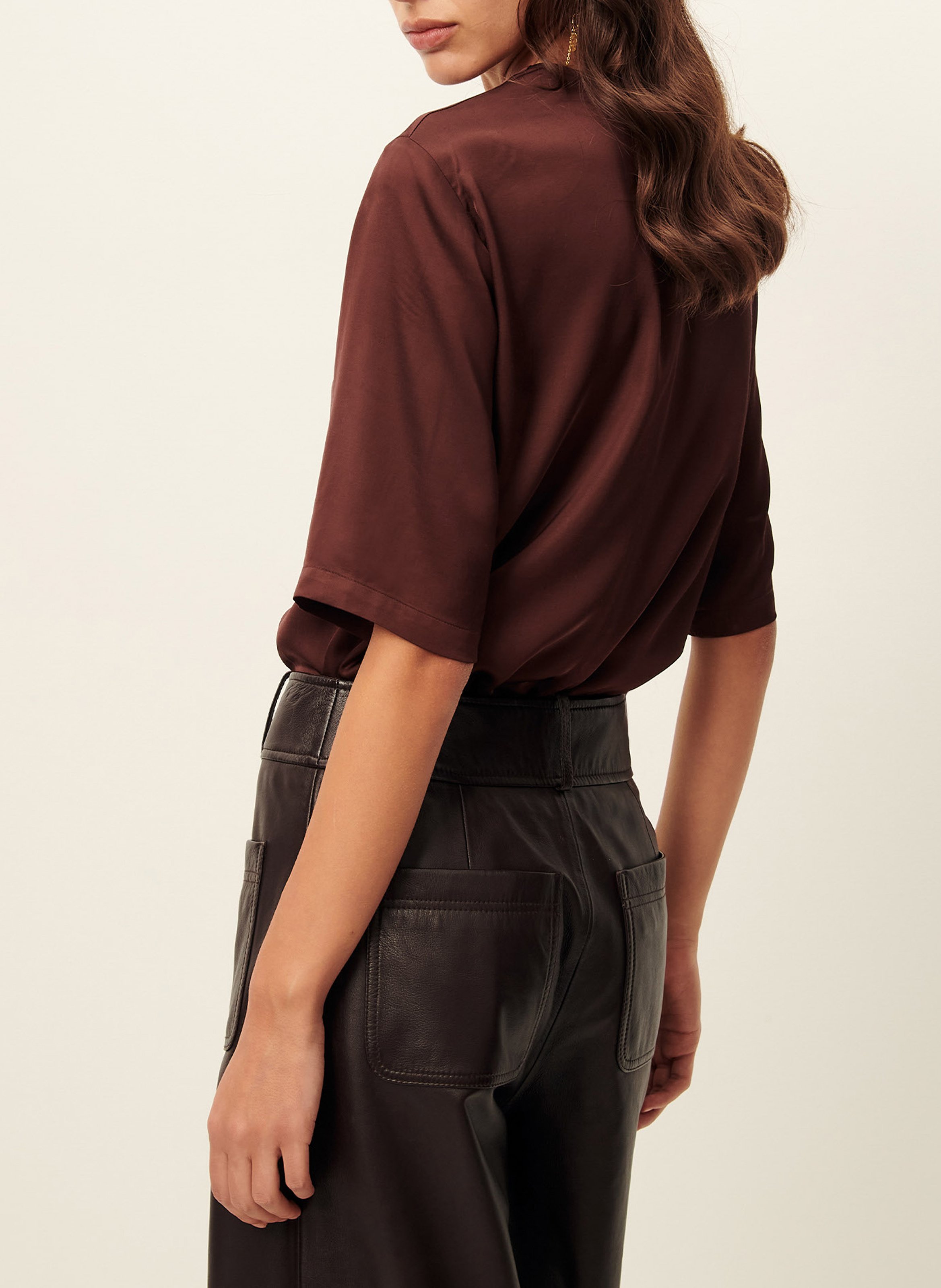 Short sleeve top with cutouts SESSUN Brown
