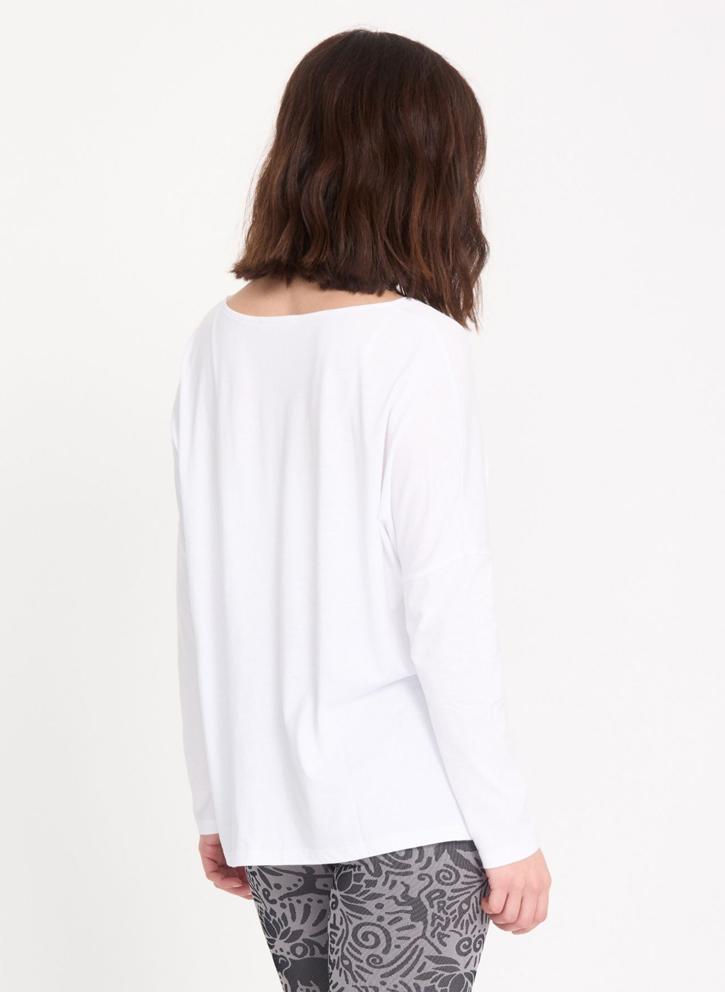 Weit geschnittenes Langarm-T-Shirt in Unifarben. YOGA SEARCHER Weiss