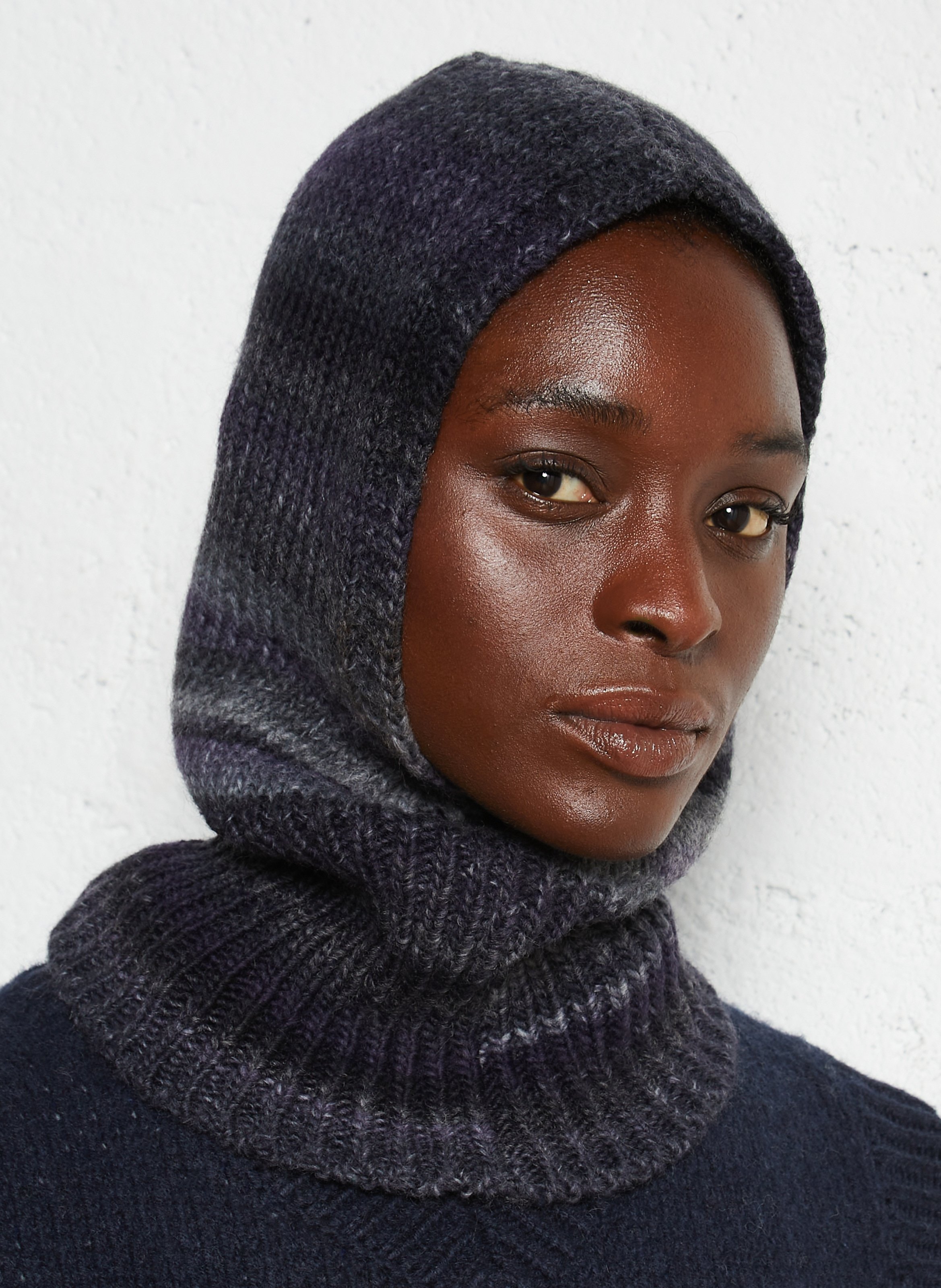 Kapuzenschal aus gestreifter Wollmischung BECKSONDERGAARD Schwarz