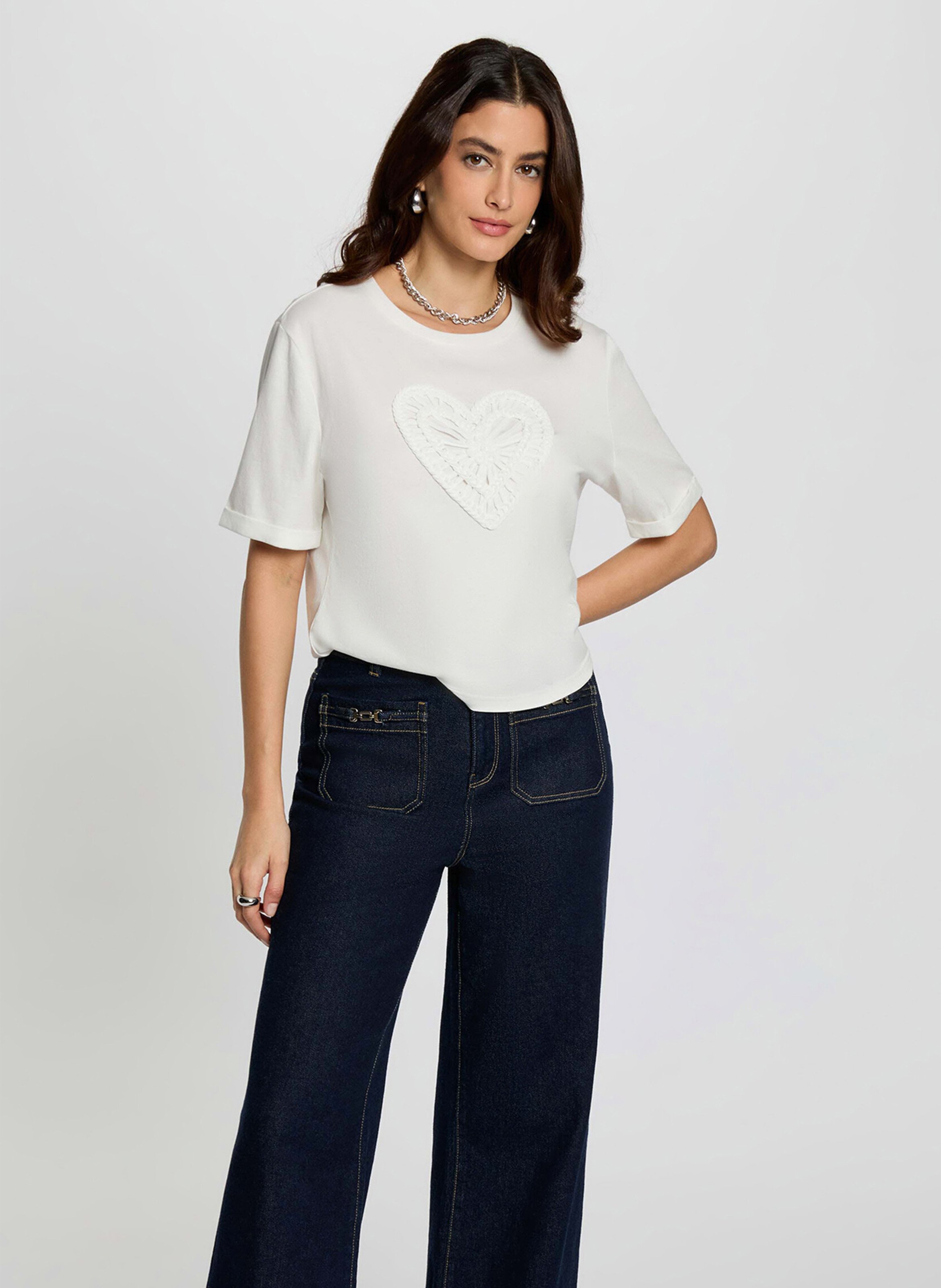 Tee-shirt manches courtes broderies cœur MORGAN