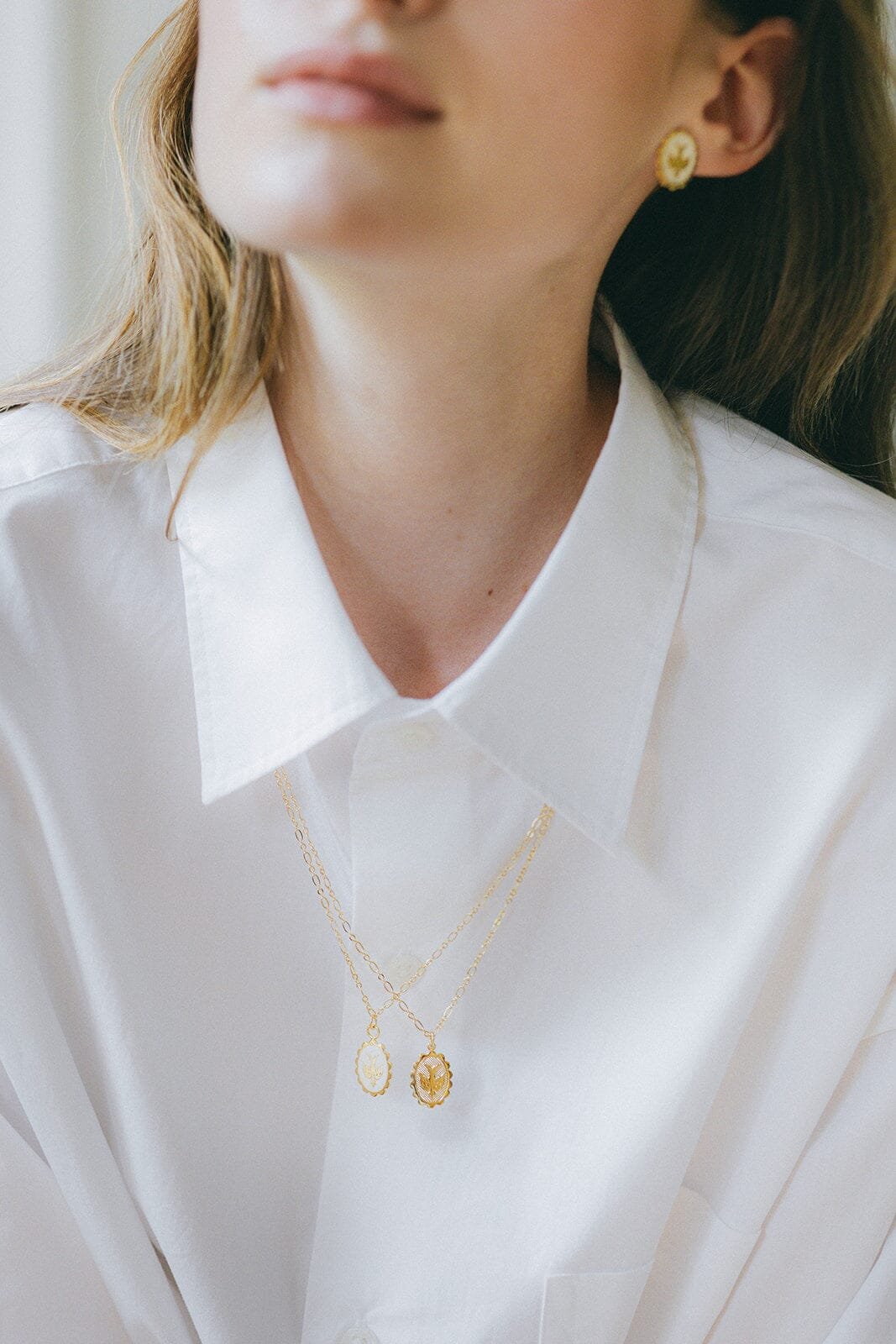 Gold-plated enamel dove necklace Golden