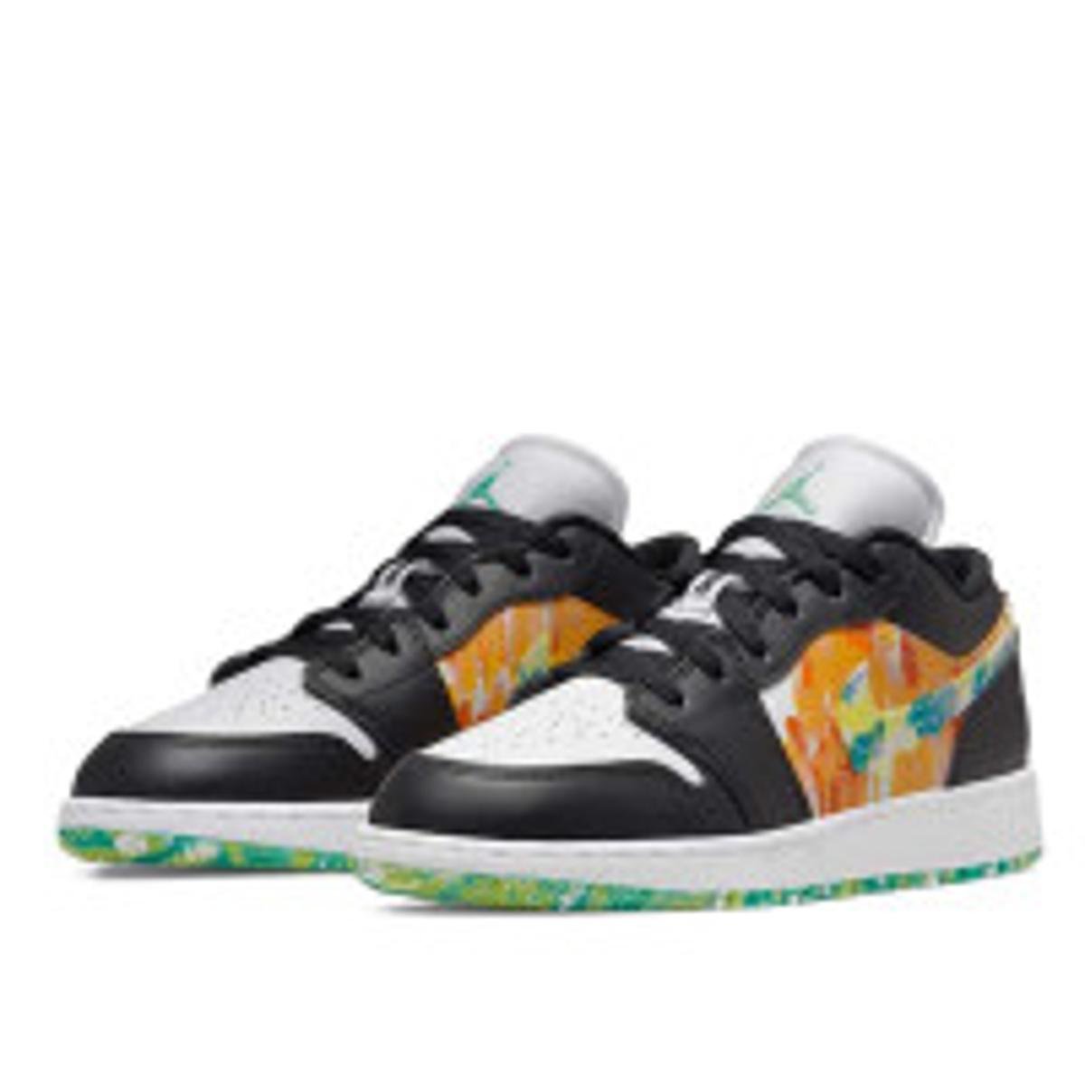 Low-top trainers NIKE Multicolored