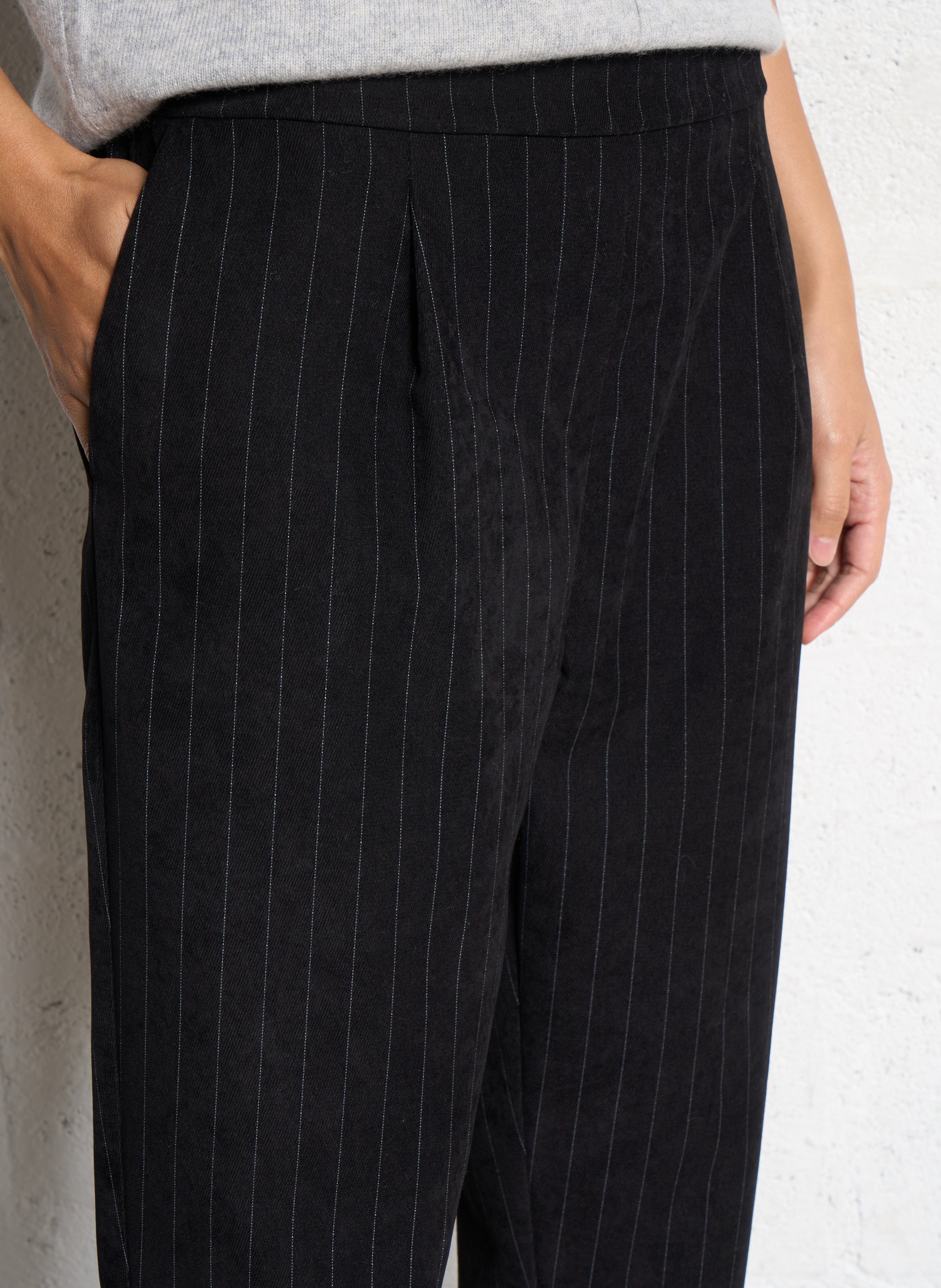 Pantaloln droit en velours PLEASE Noir