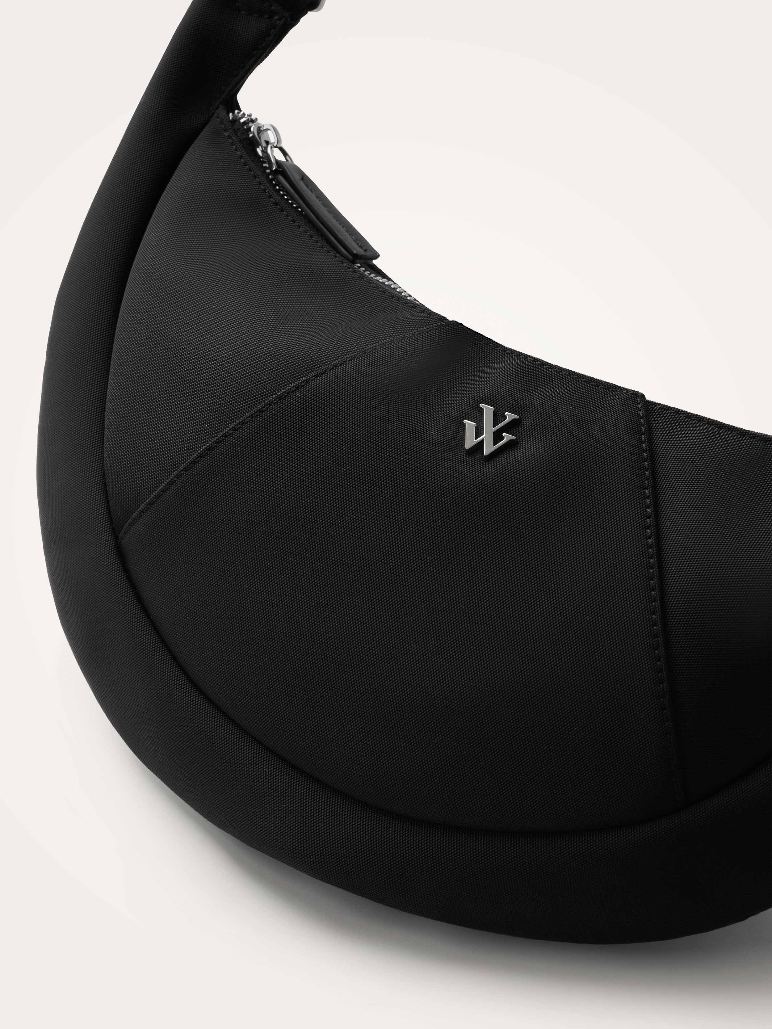 Nylon banana bag  VANESSA WU Black