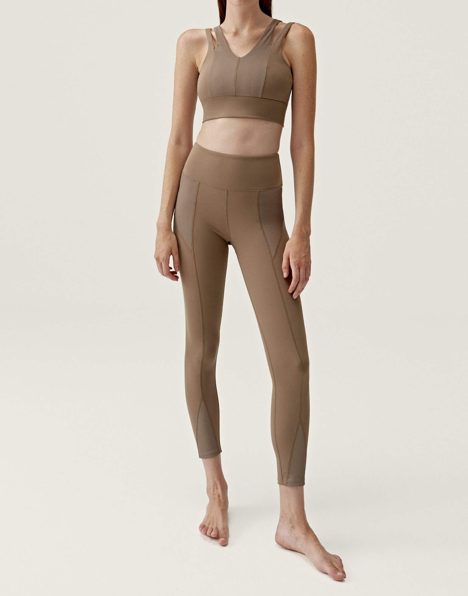 Reka sports bra with removable padding BORN LIVING YOGA Black