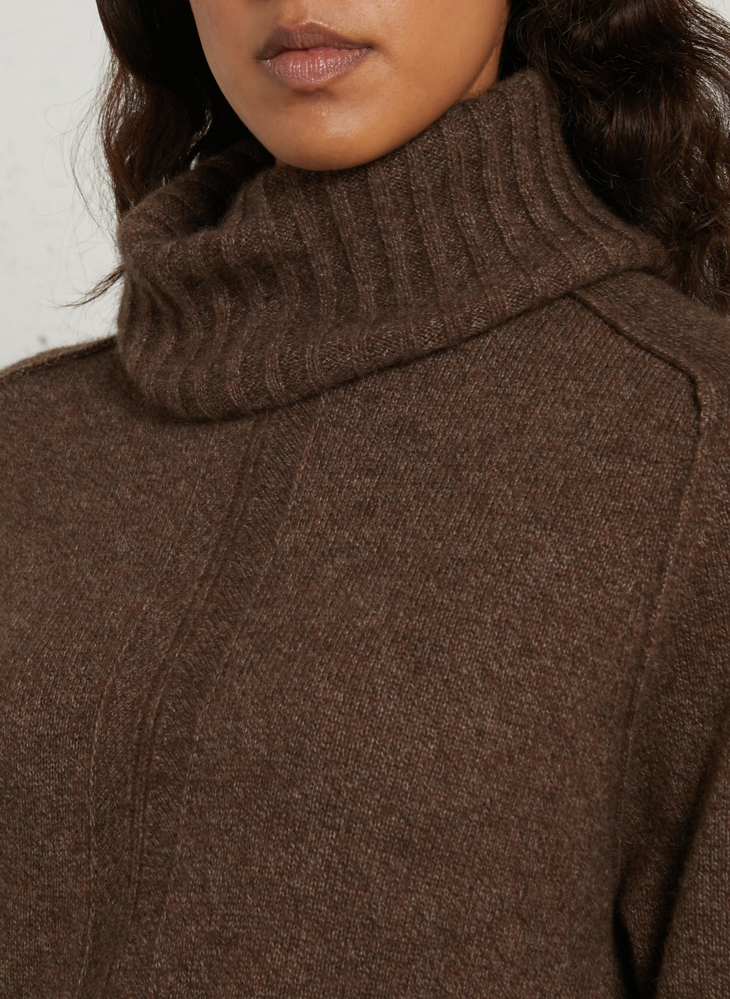 Pulloverkleid mit Stehkragen aus Wollmischung MAISON 123 Braun
